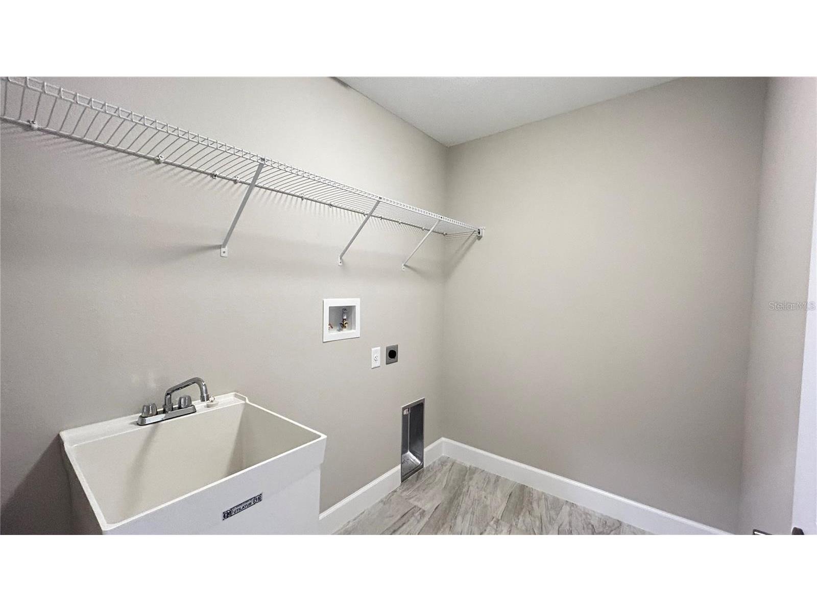 3255 Thurston Avenue North Port FL 34288 C7526782 image10