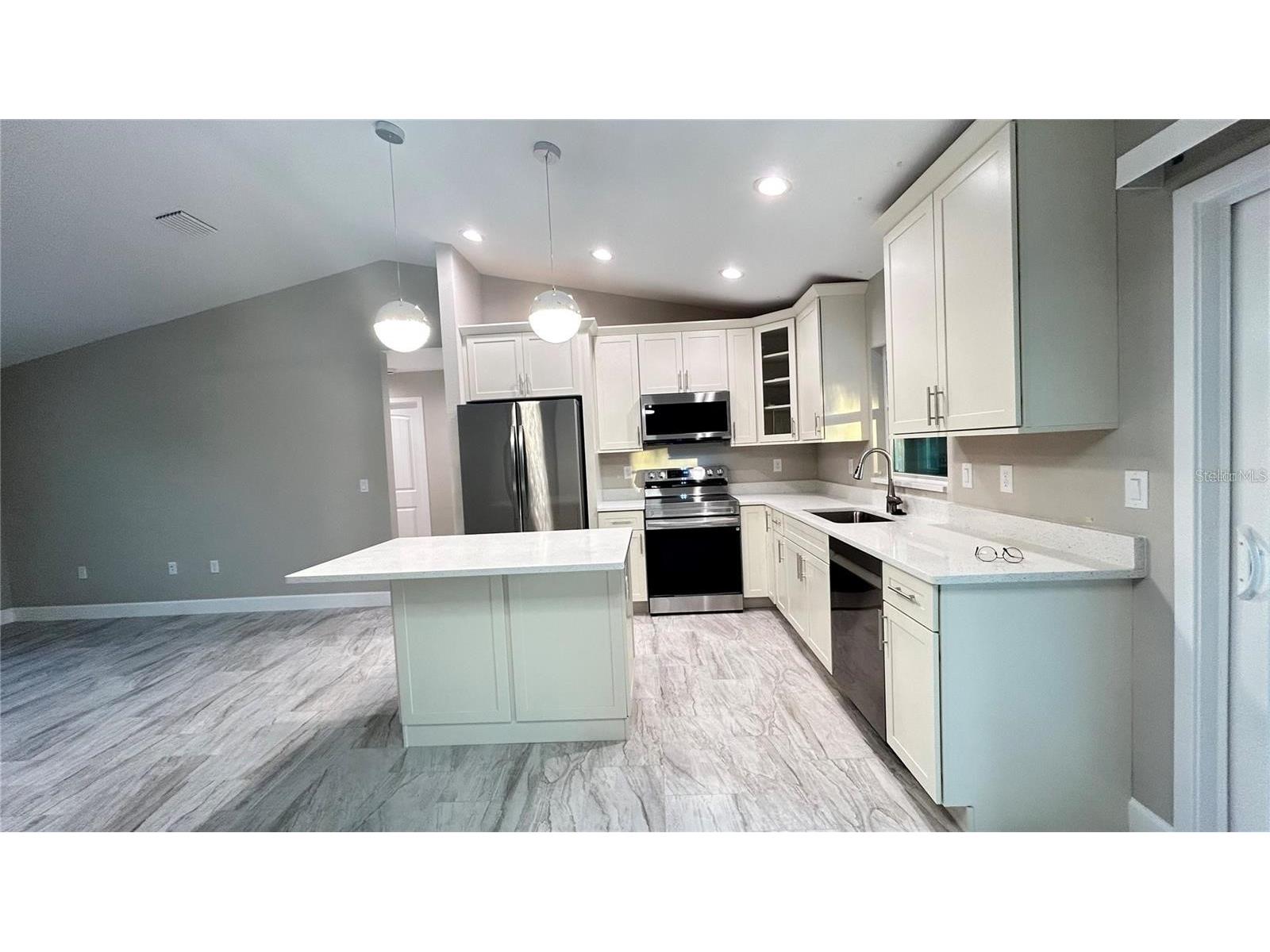 3255 Thurston Avenue North Port FL 34288 C7526782 image22