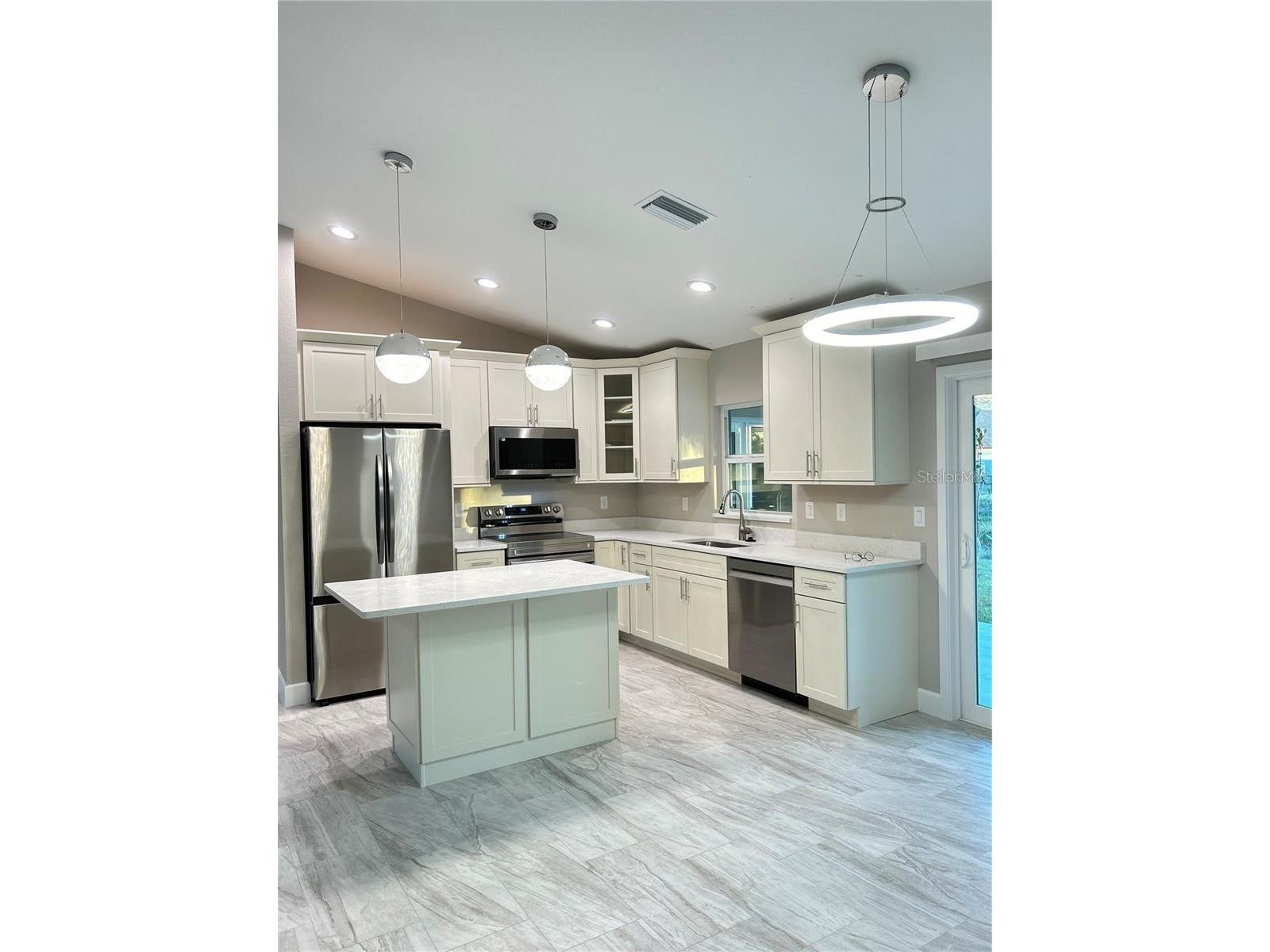 3255 Thurston Avenue North Port FL 34288 C7526782 image23