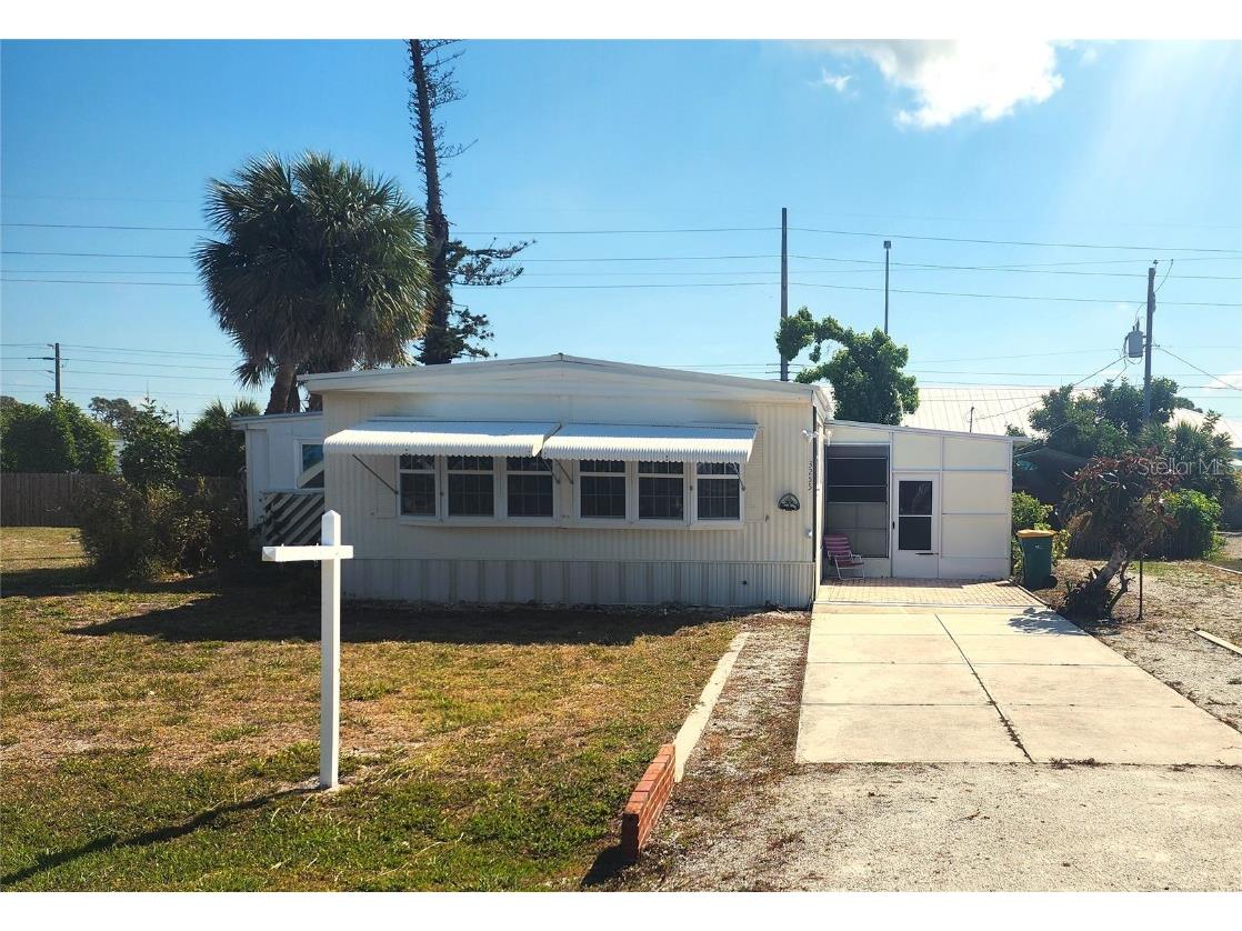 3255 Towhee Street Englewood FL 34224 N6132475 image1