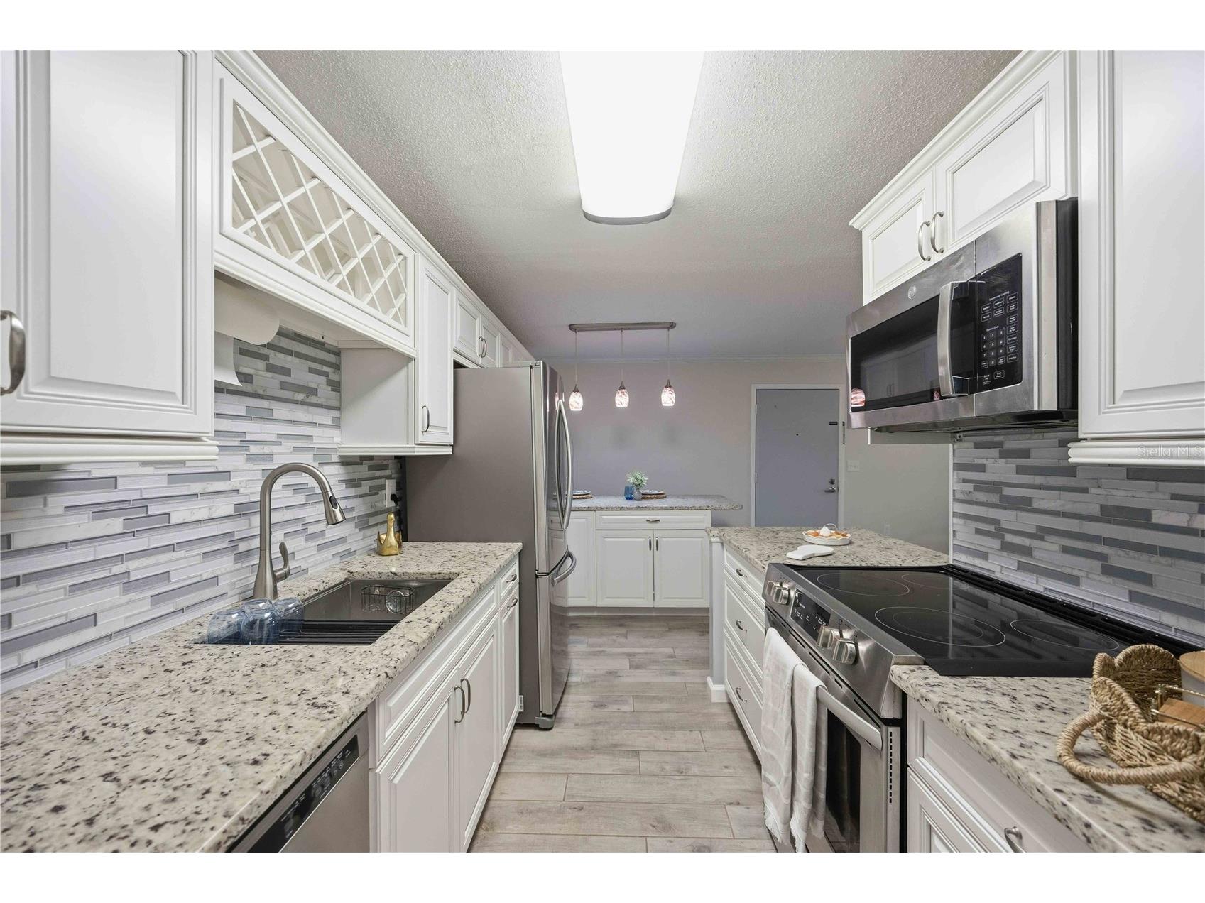 3259 Beneva Road #101 Sarasota FL 34232 A4687468 image11