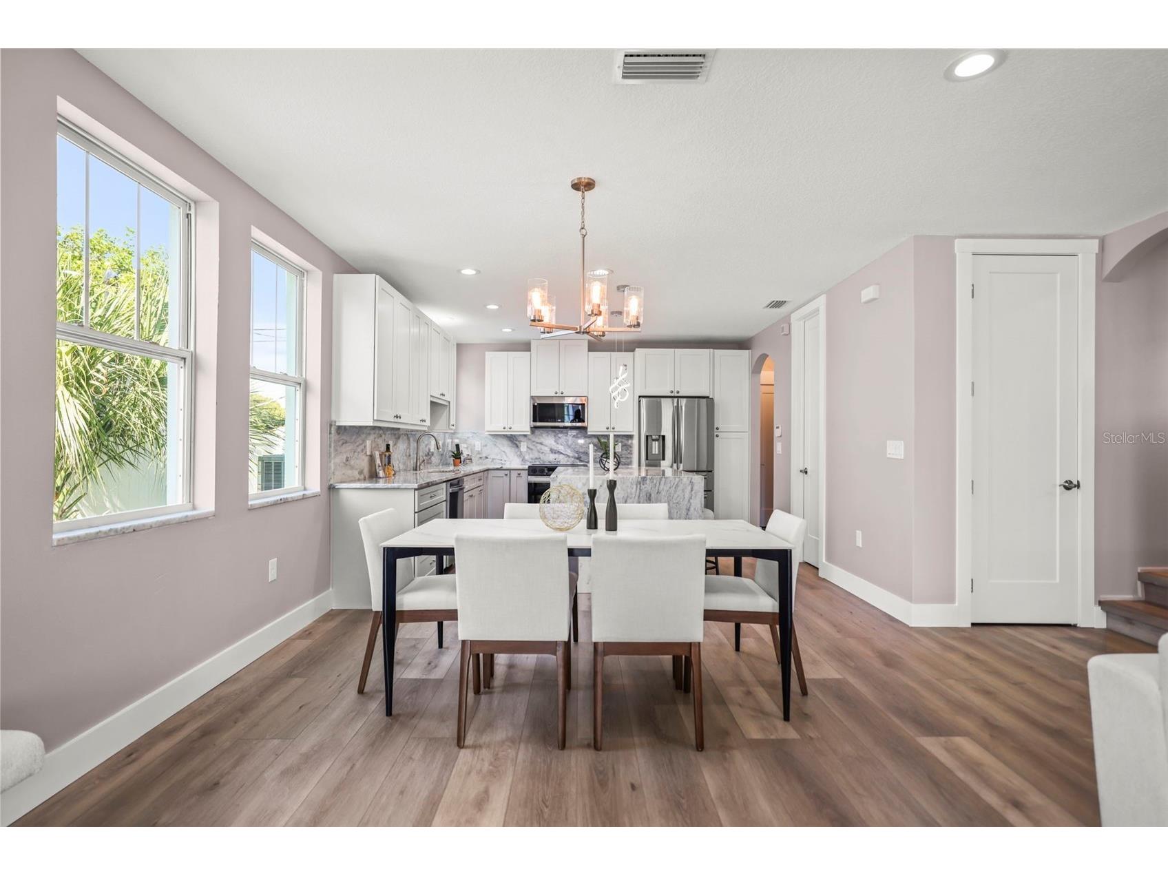 3259 Emerson Avenue S Saint Petersburg FL 33712 TB8507364 image2