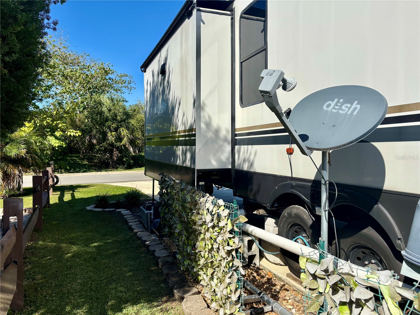 3259 NE 102nd Avenue Road Silver Springs FL 34488 - OCKLAWAHA RIVER OM712458 image5