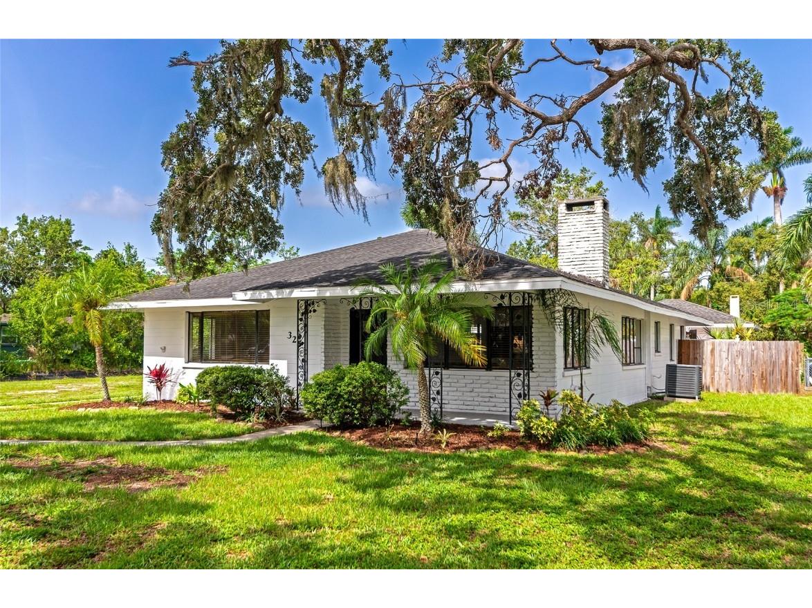 326 25th Street W Bradenton FL 34205 A4654157 image1