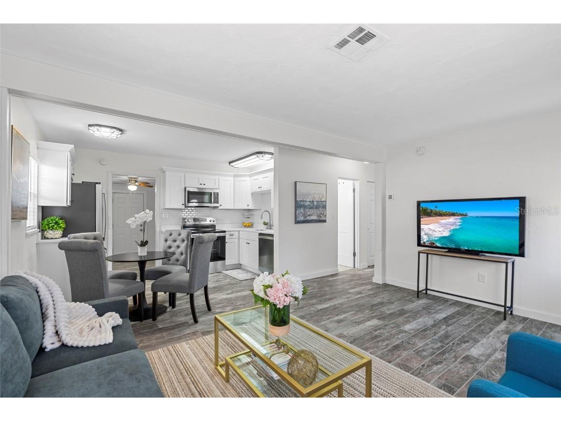 326 50th Avenue N Saint Petersburg FL 33703 TB8434104 image4