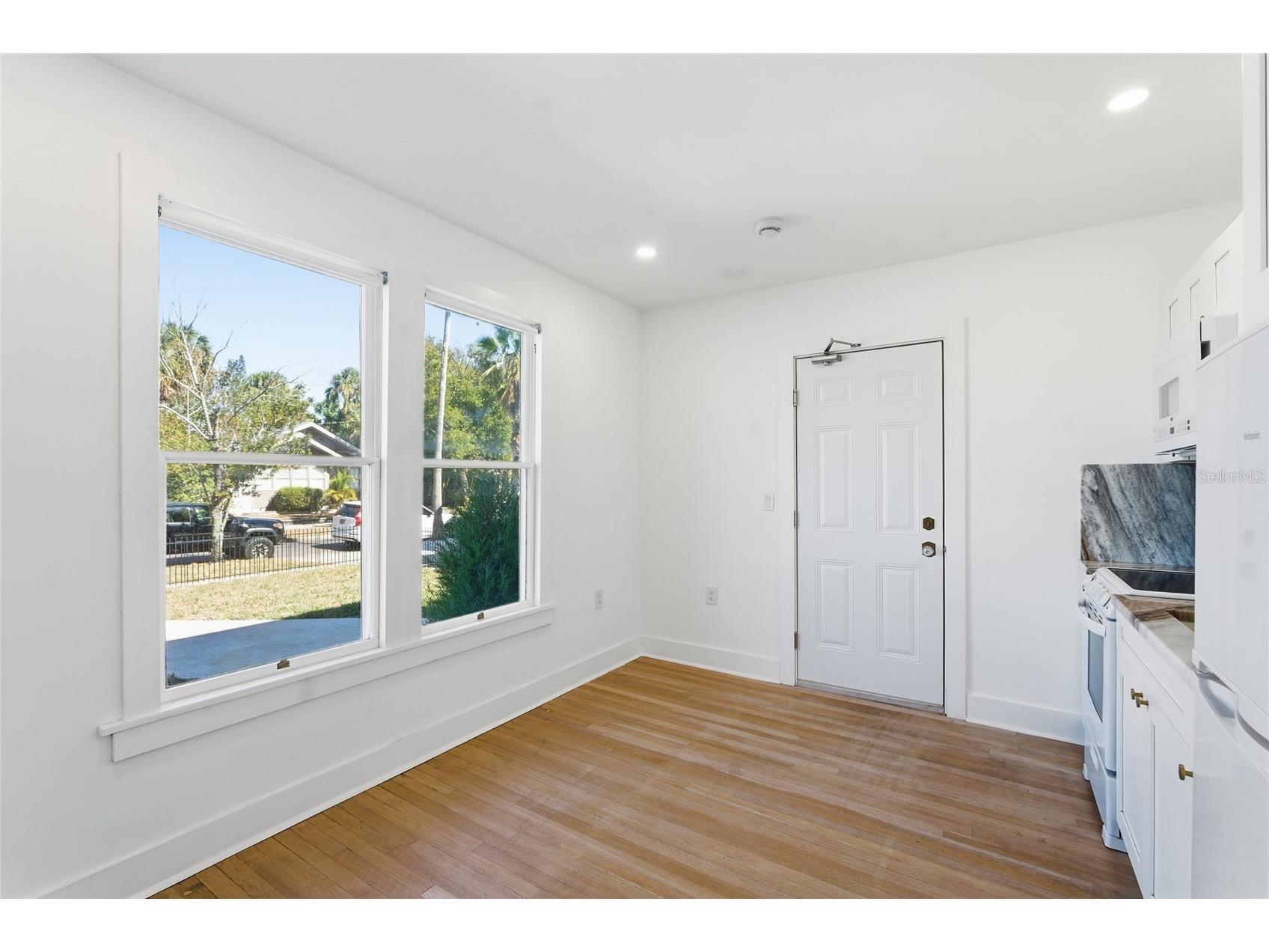 326 6th Avenue N #101 Saint Petersburg FL 33701 TB8476933 image8