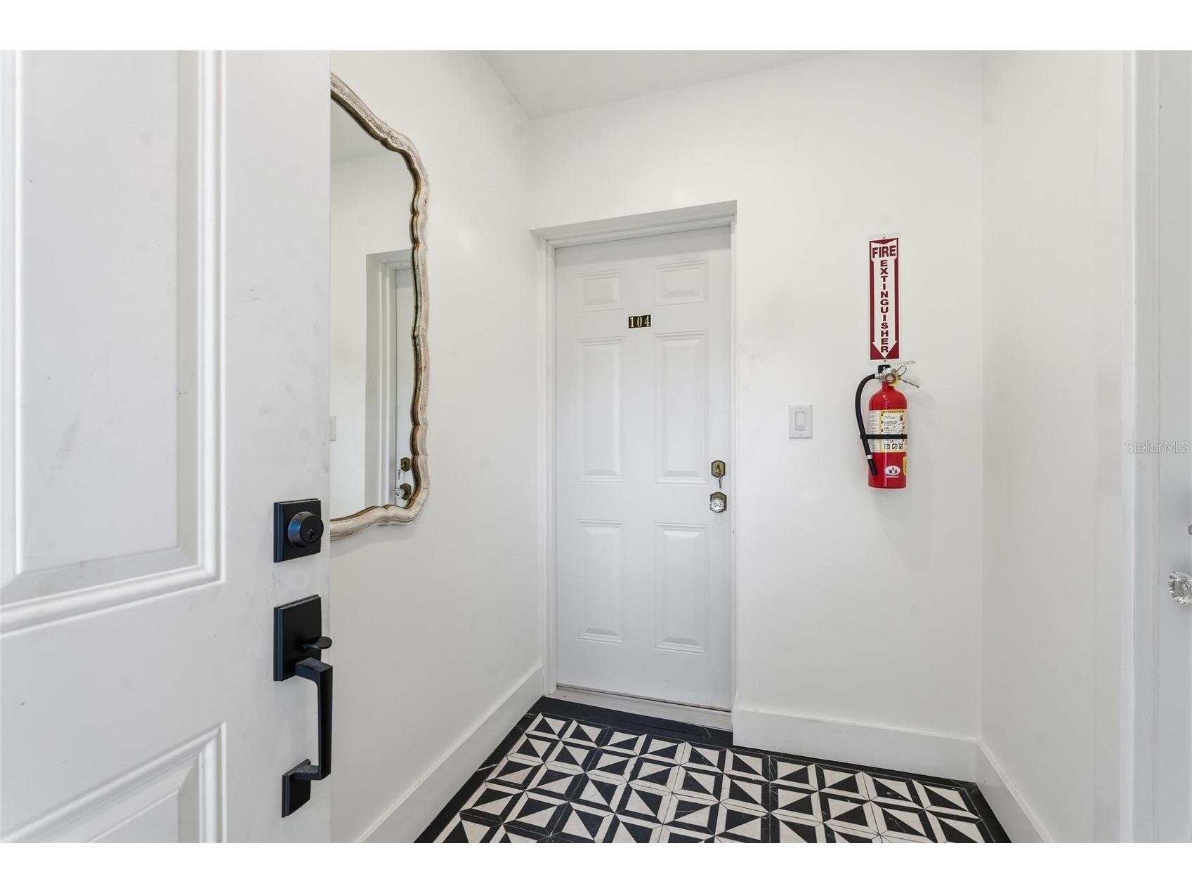 326 6th Avenue N Saint Petersburg FL 33701 TB8478433 image10