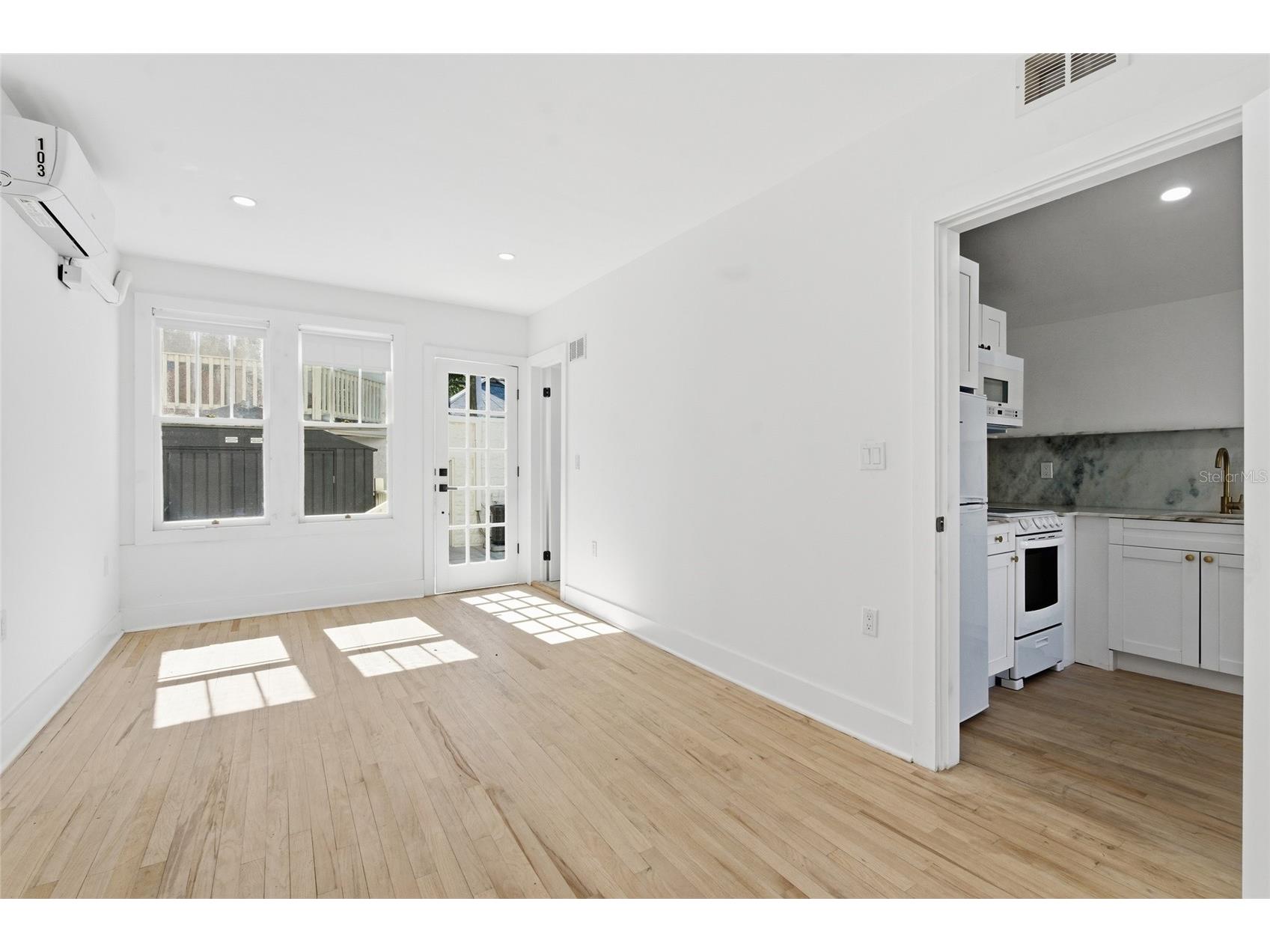 326 6th Avenue N Saint Petersburg FL 33701 TB8478433 image12