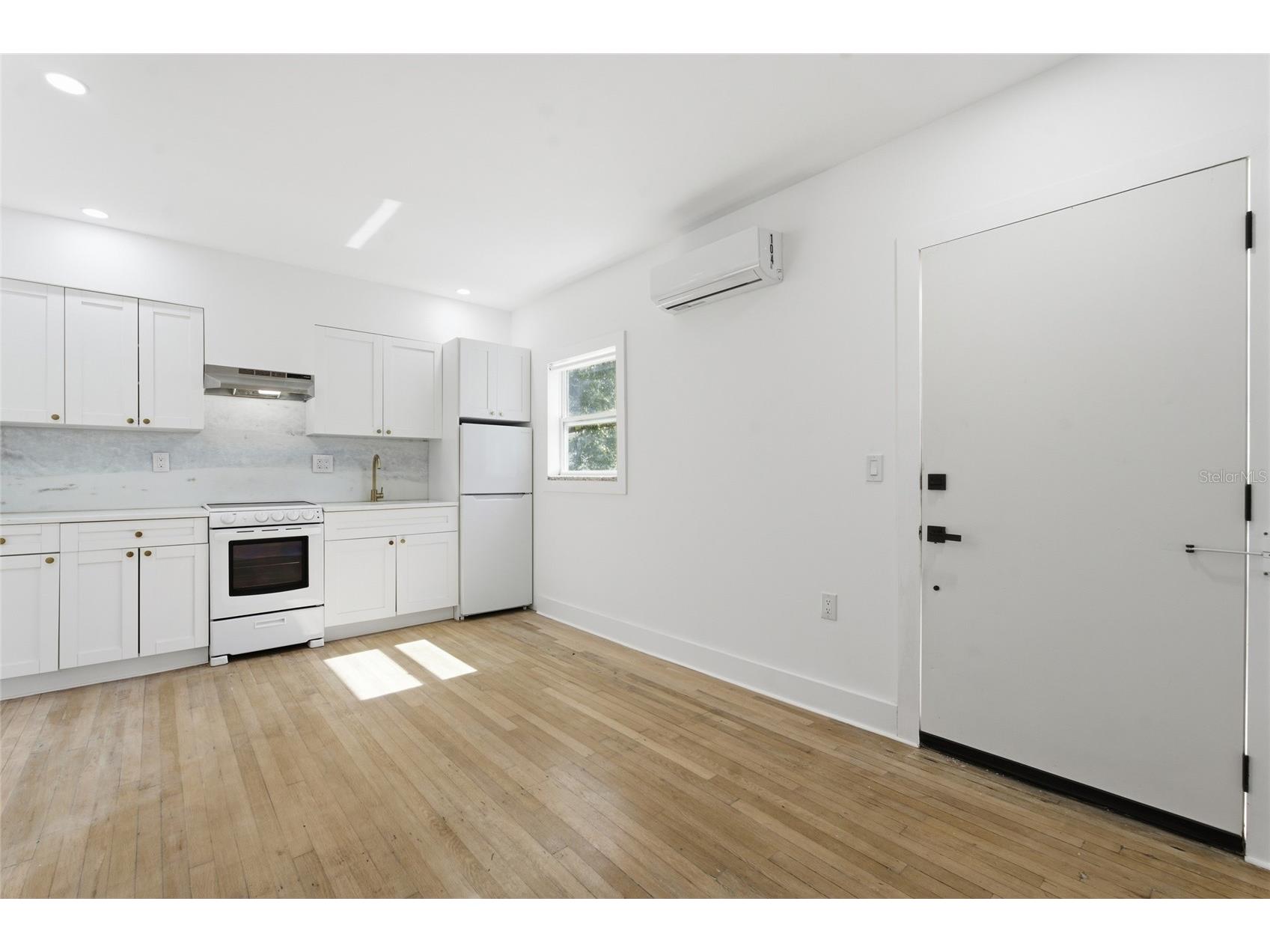 326 6th Avenue N Saint Petersburg FL 33701 TB8478433 image14