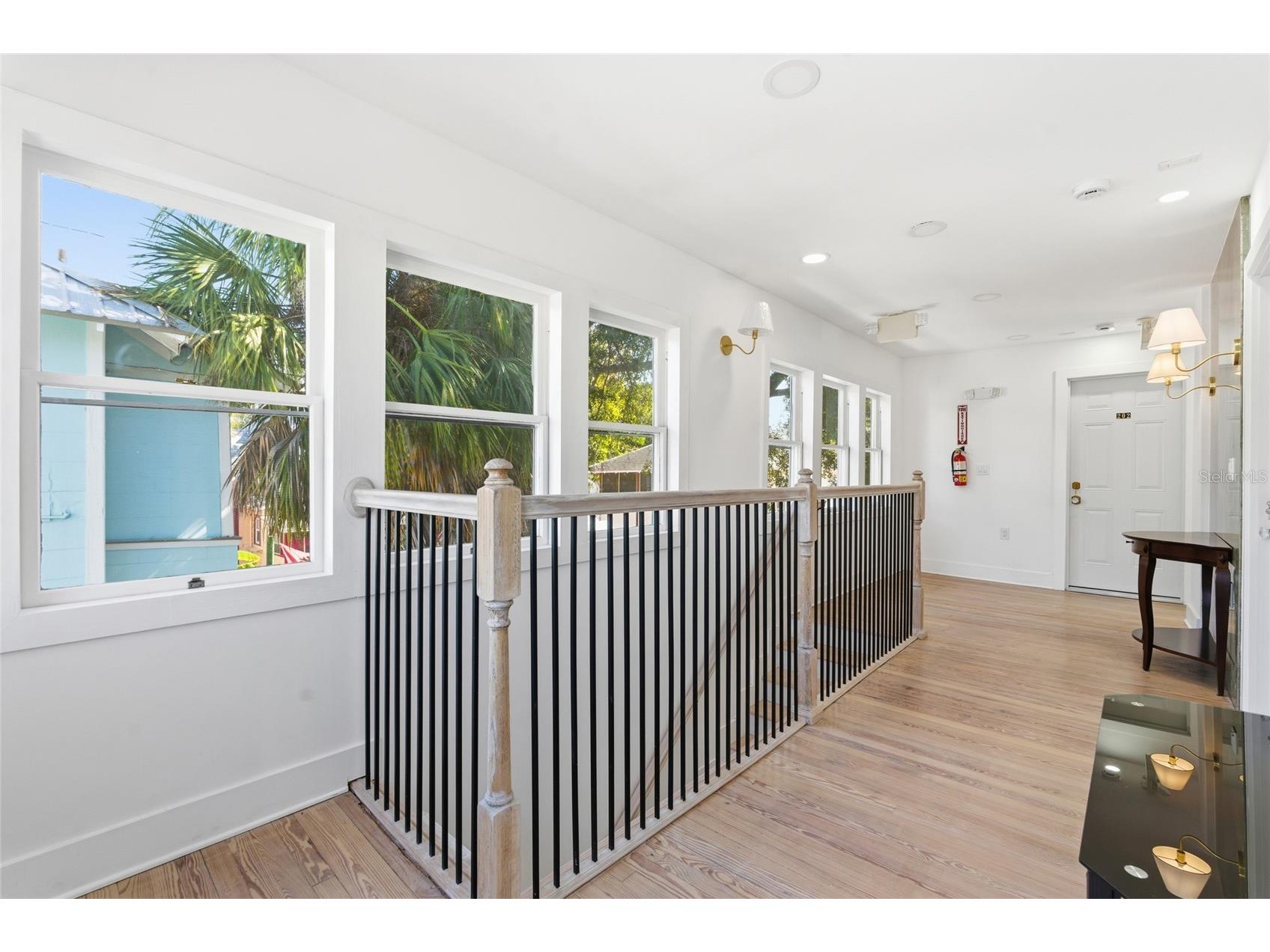 326 6th Avenue N Saint Petersburg FL 33701 TB8478433 image19