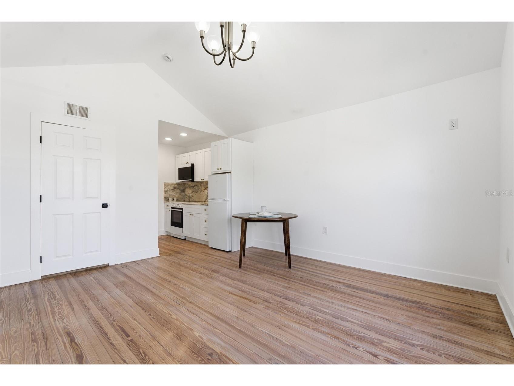 326 6th Avenue N Saint Petersburg FL 33701 TB8478433 image20