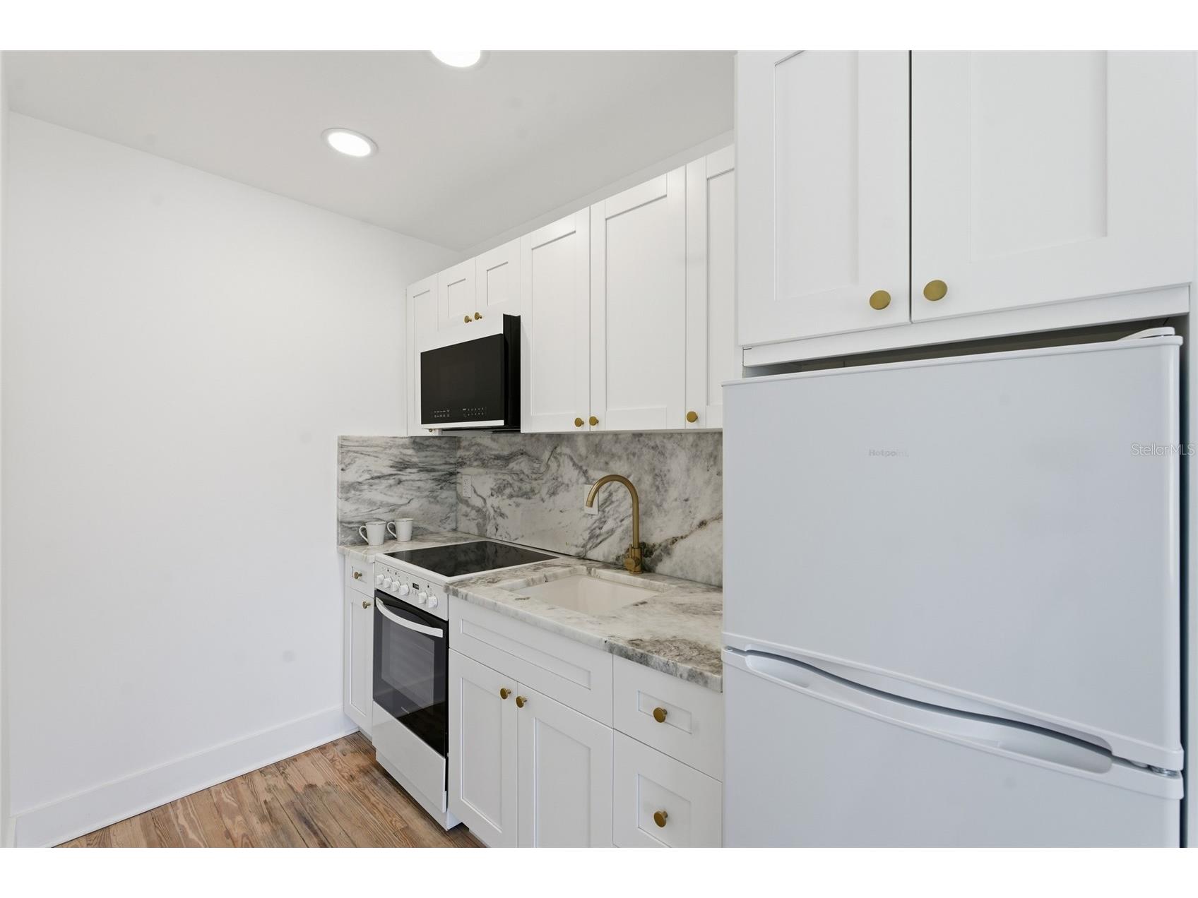 326 6th Avenue N Saint Petersburg FL 33701 TB8478433 image21