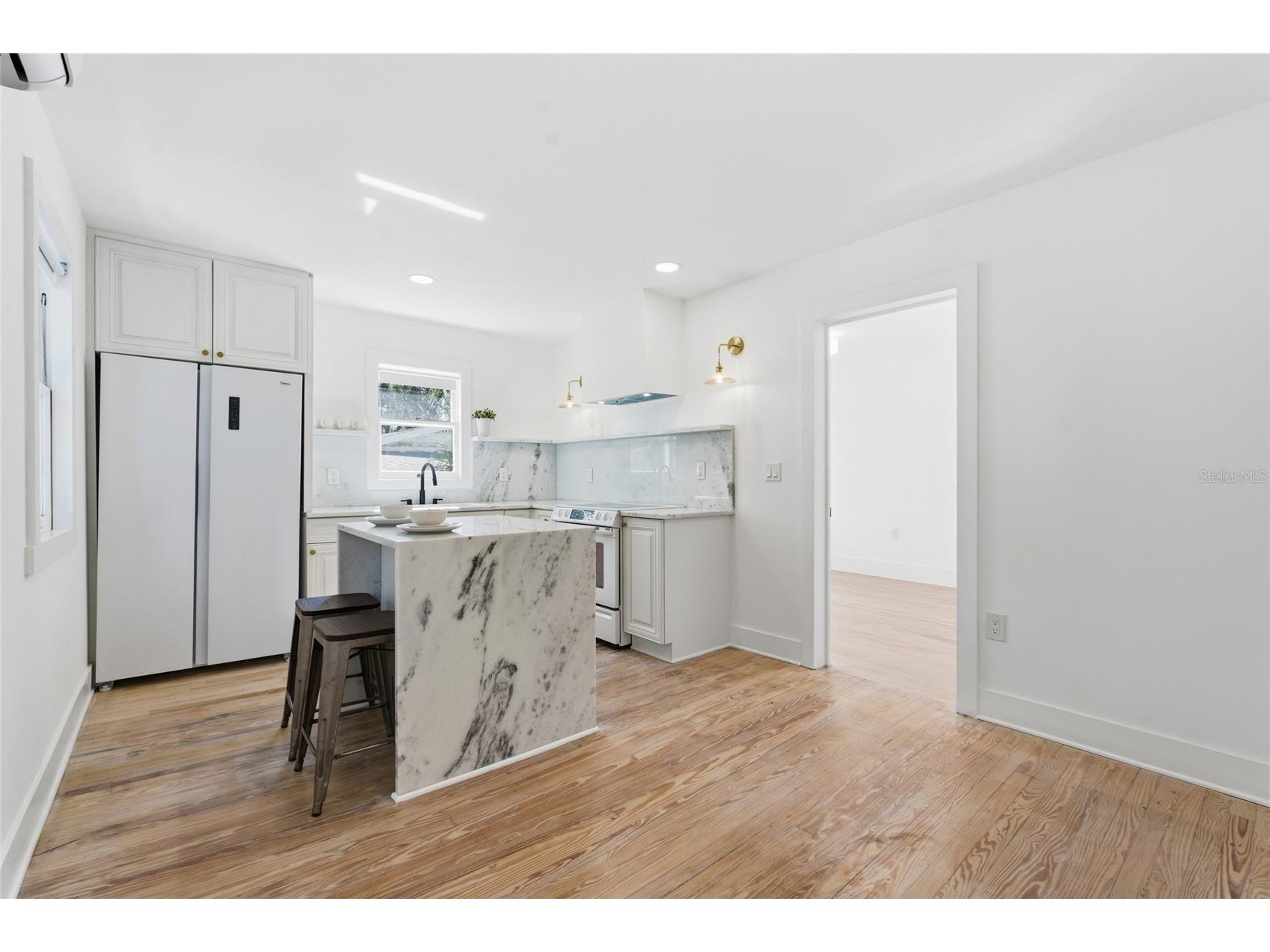 326 6th Avenue N Saint Petersburg FL 33701 TB8478433 image23