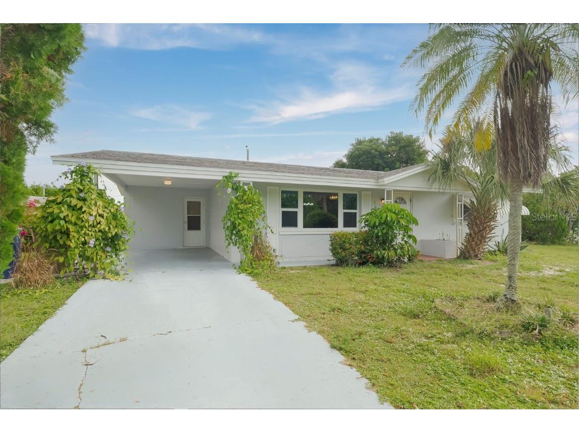 326 Canyon Drive N Lehigh Acres FL 33936 A4671281 image1