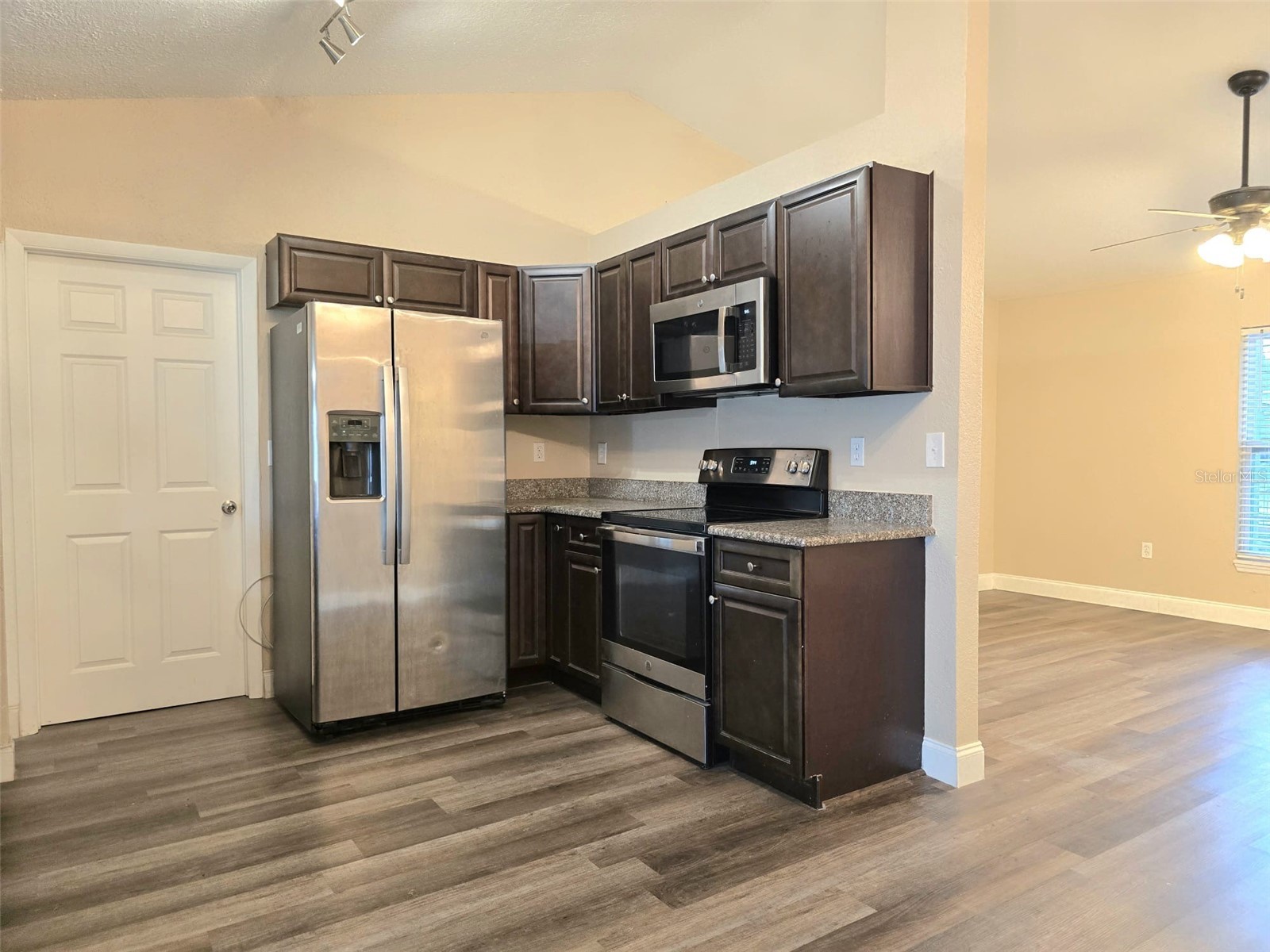 326 Colonade Court Kissimmee FL 34758 P4937527 image12