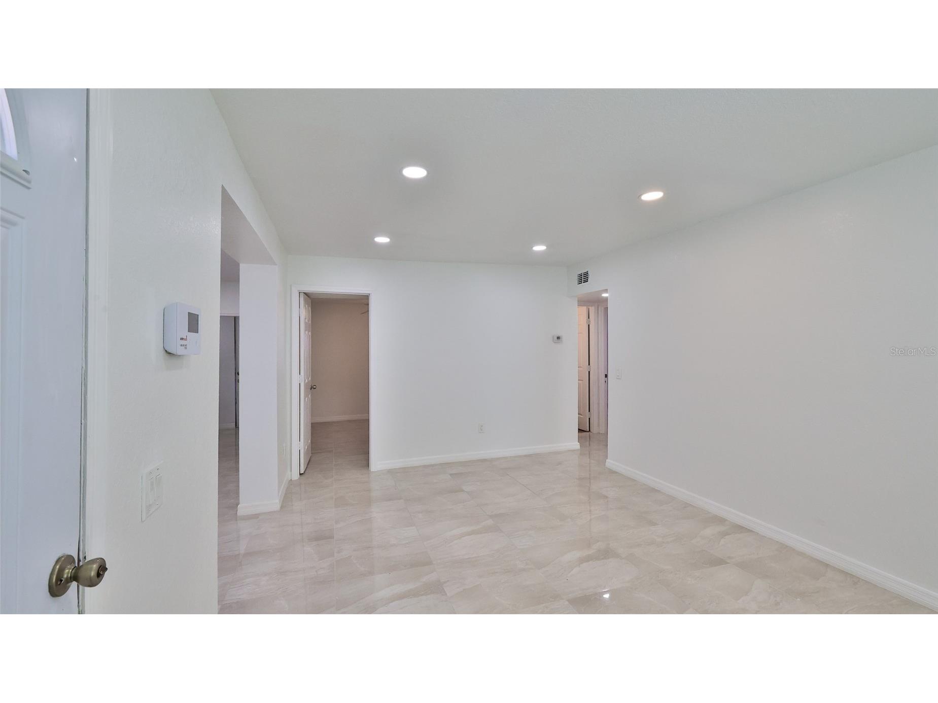 326 Hobart Avenue Daytona Beach FL 32114 O6395988 image12