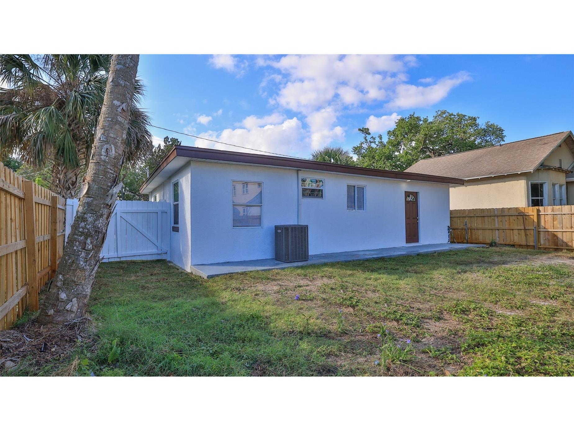 326 Hobart Avenue Daytona Beach FL 32114 O6395988 image23