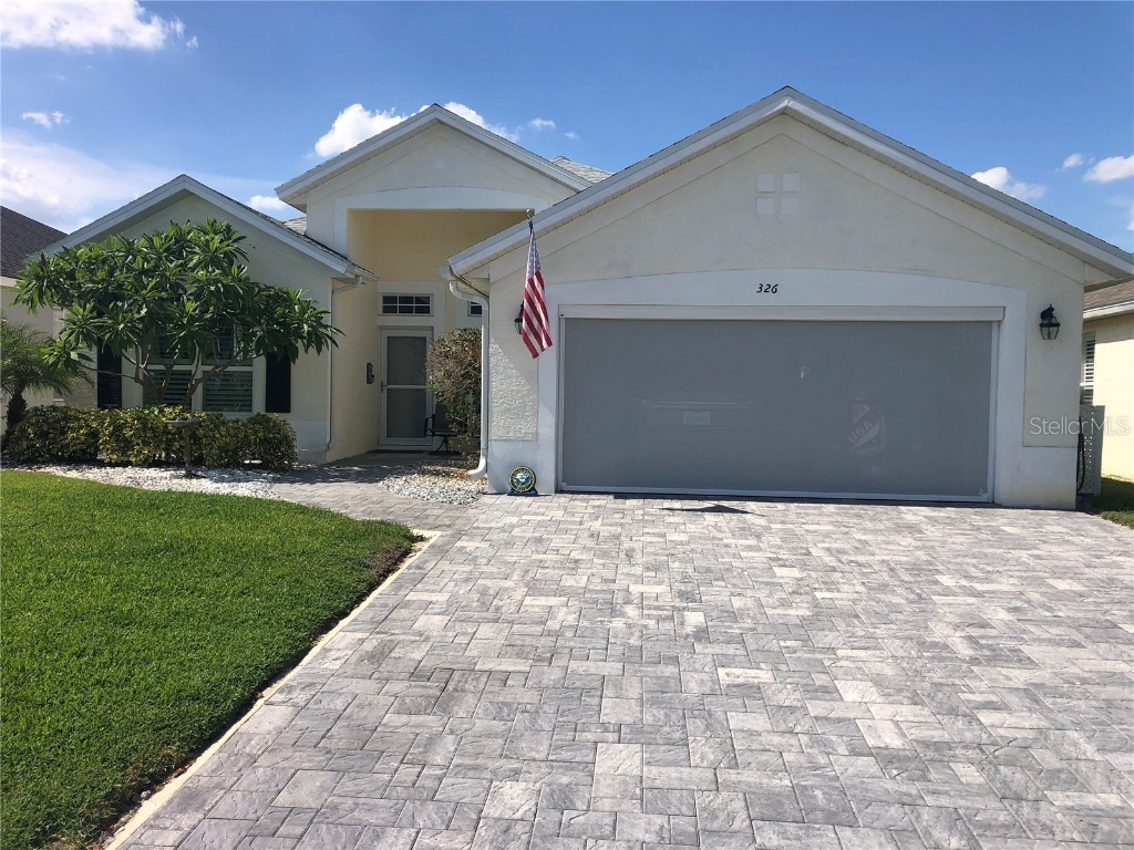 326 Jaybee Avenue Davenport FL 33897 - LAKE DAVENPORT O6112823 image1
