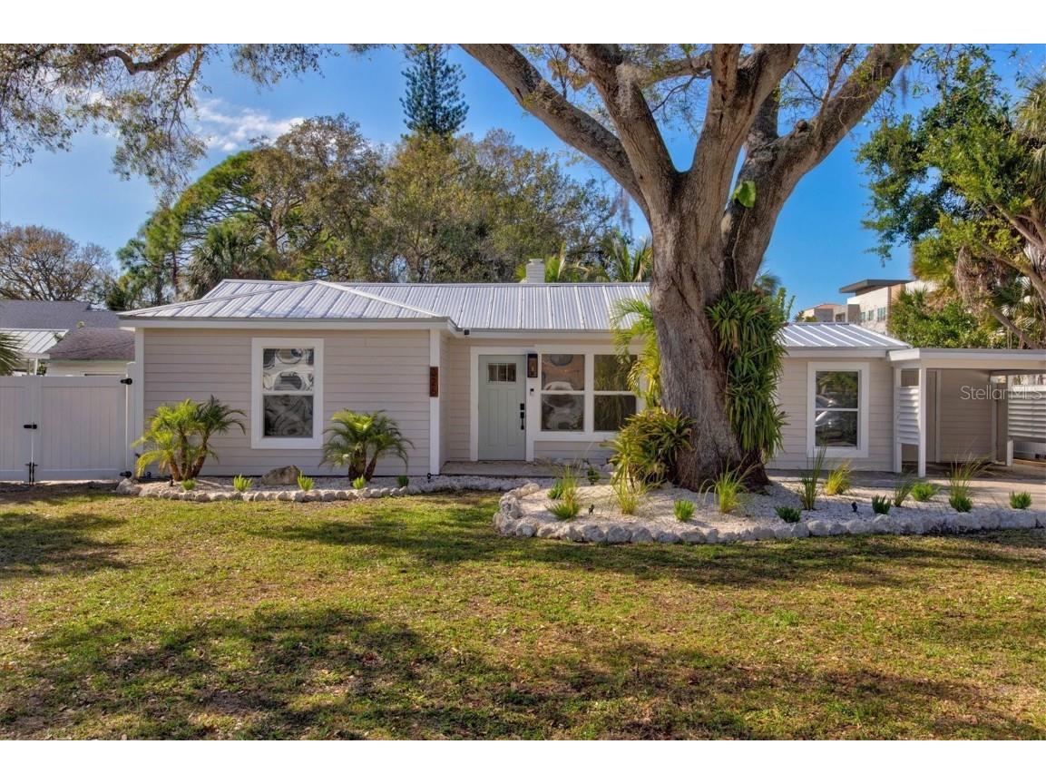 326 S Lime Avenue Sarasota FL 34237 A4559821 image1