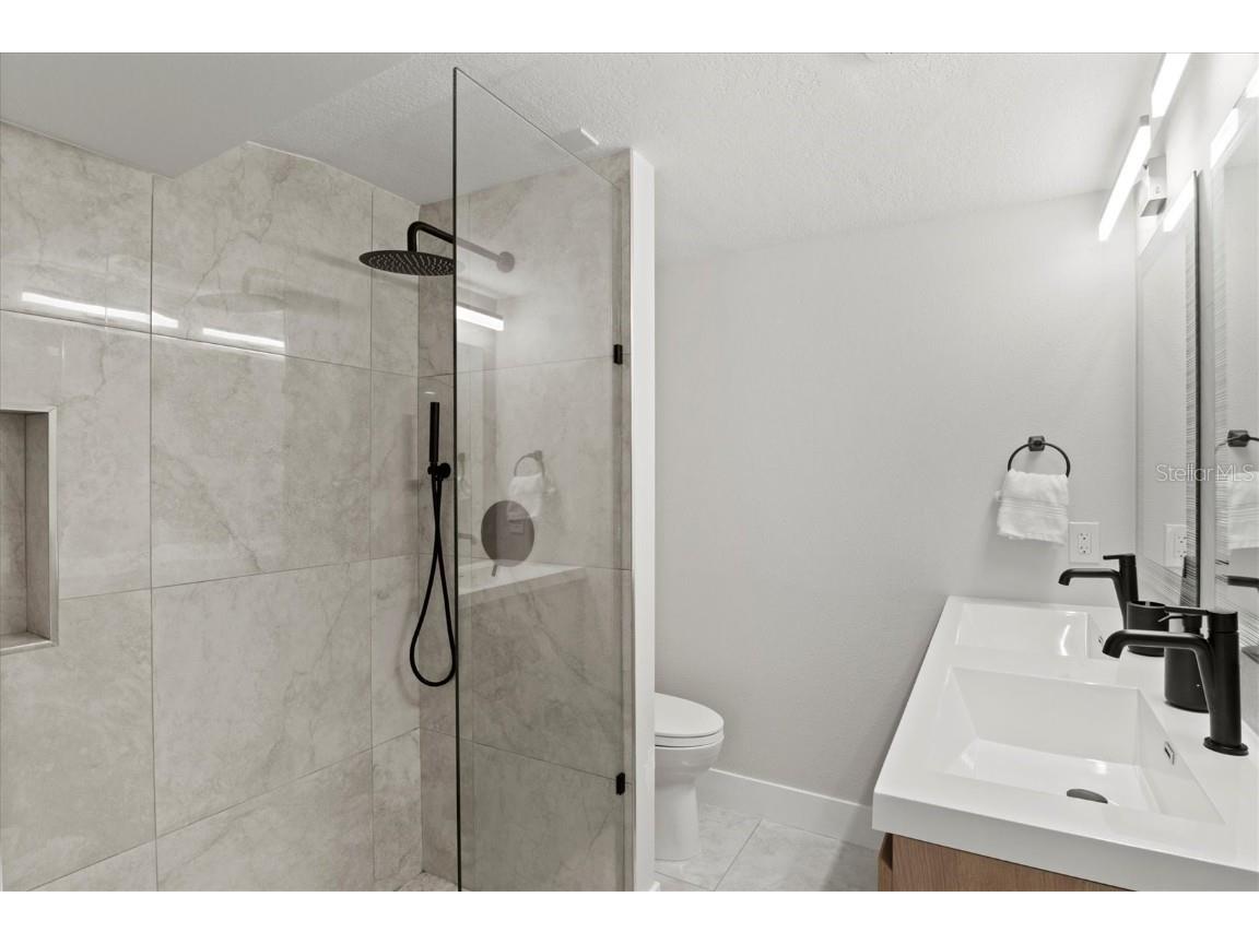 326 S Lime Avenue Sarasota FL 34237 A4559821 image25