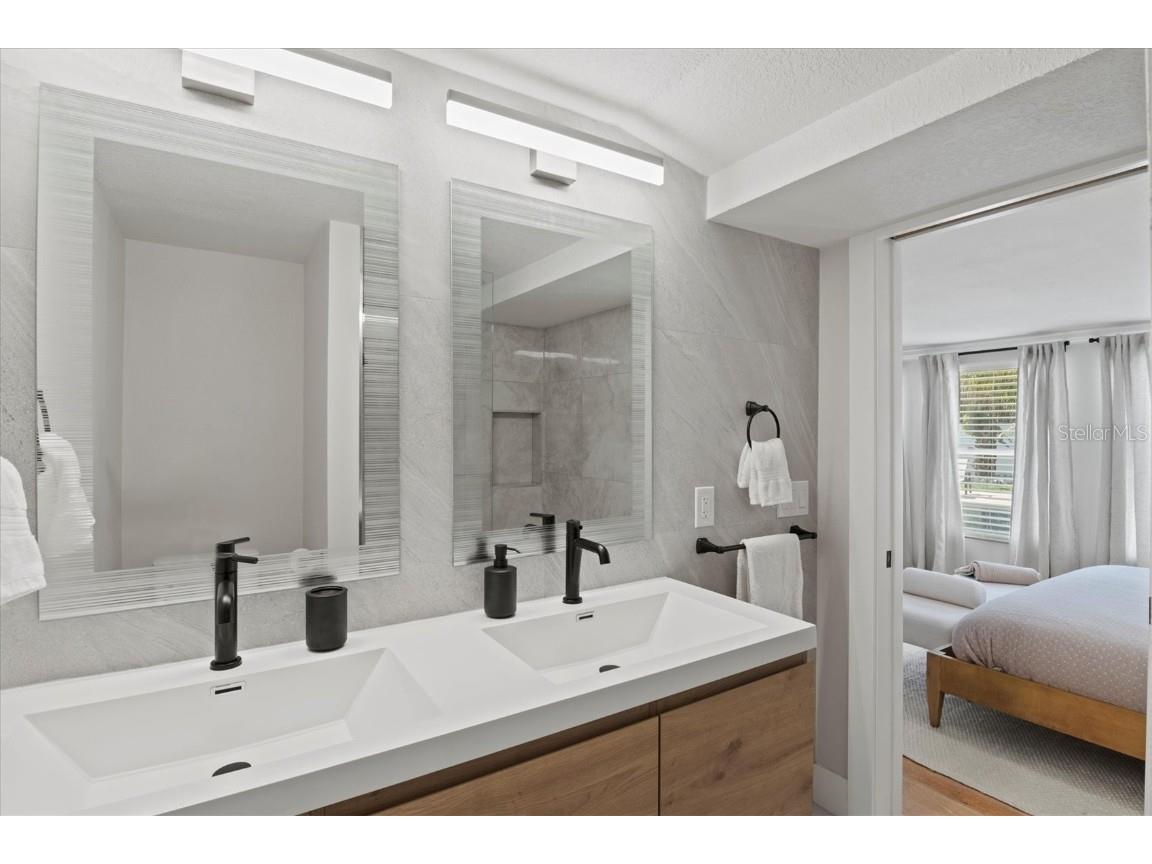 326 S Lime Avenue Sarasota FL 34237 A4559821 image26