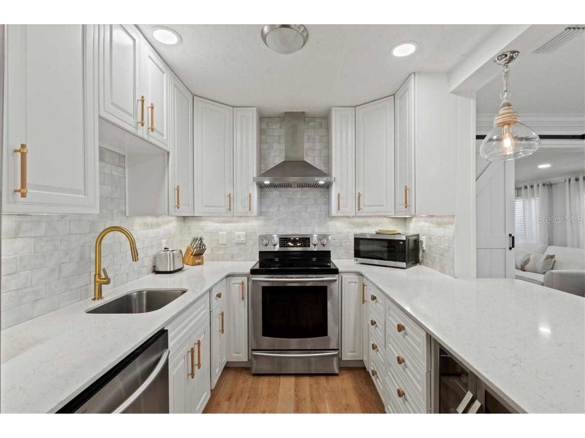 326 S Lime Avenue Sarasota FL 34237 A4559821 image5