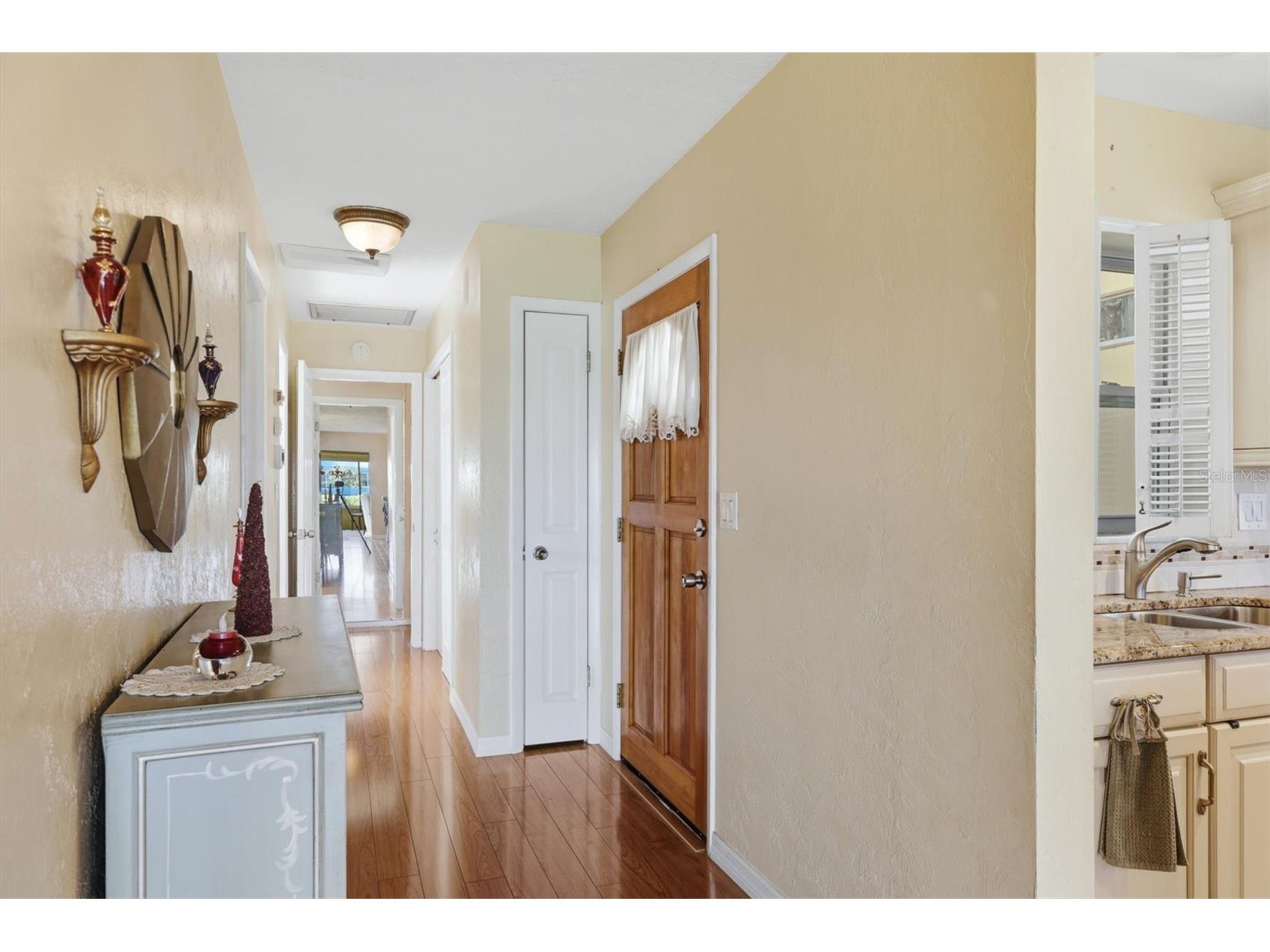 3262 Brockton Lane #608 Sarasota FL 34239 A4696157 image6
