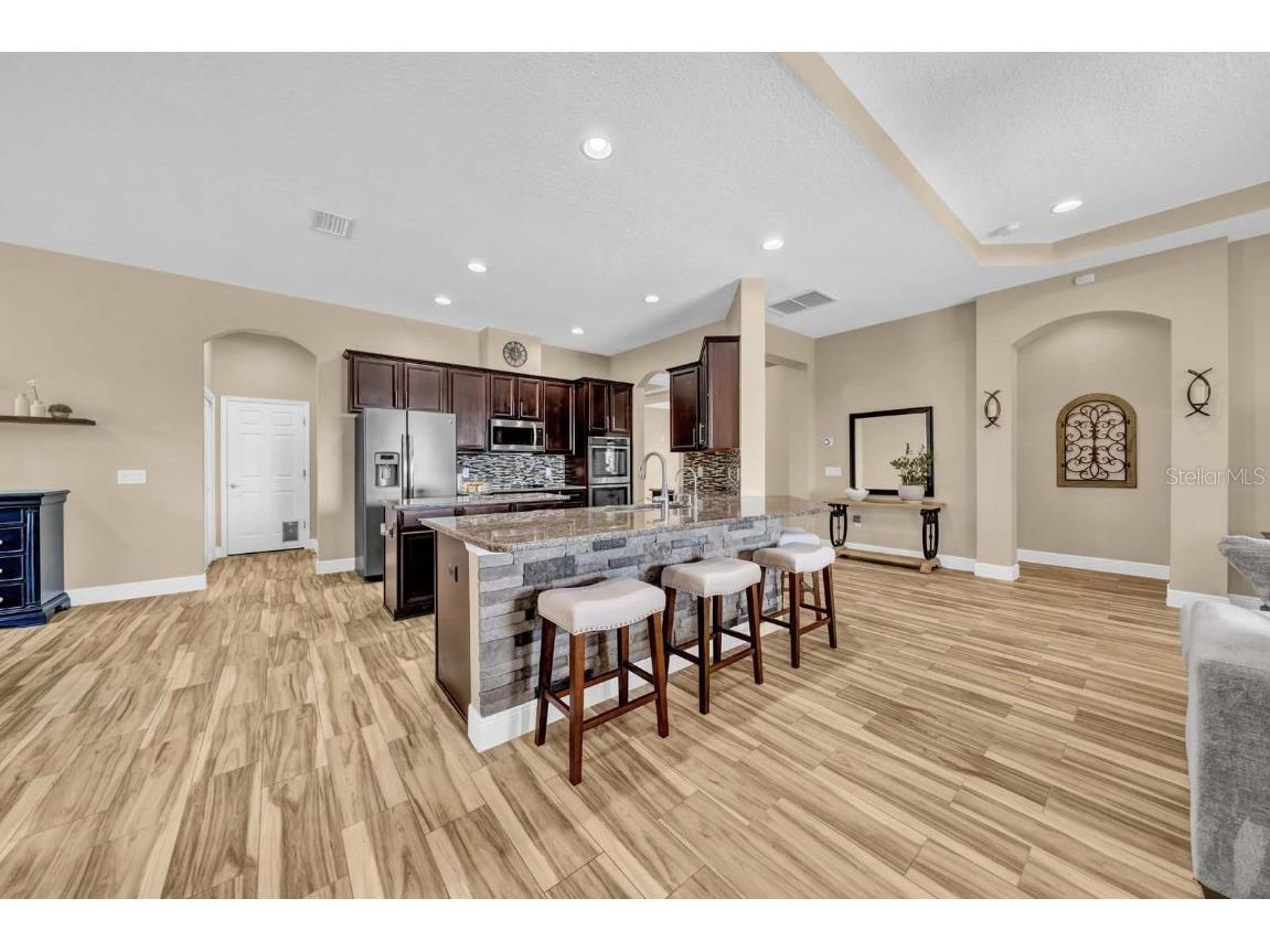 32624 Summerglade Drive Wesley Chapel FL 33545 TB8395789 image3