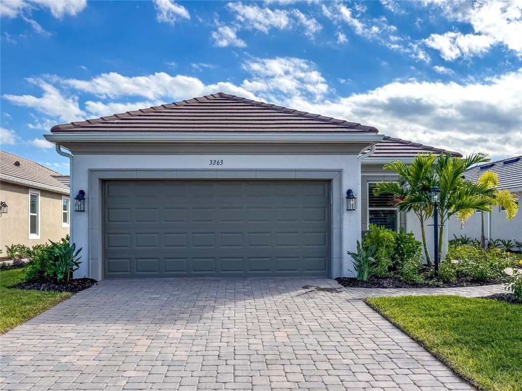 3263 Alba Circle Bradenton FL 34211 A4670447 image1