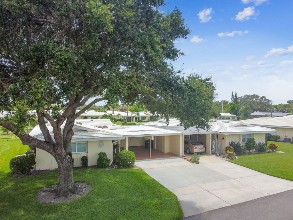 3264 Brockton Lane #607 Sarasota FL 34239 A4577597 image1