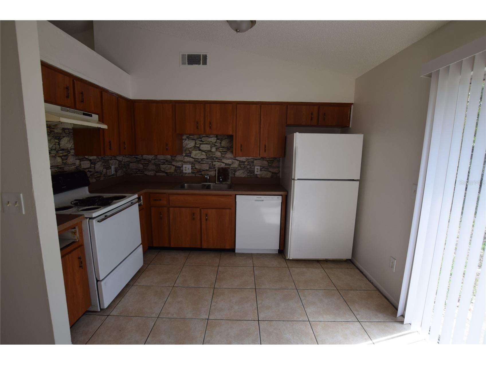 3264 Split Willow Drive Orlando FL 32808 O6416997 image8