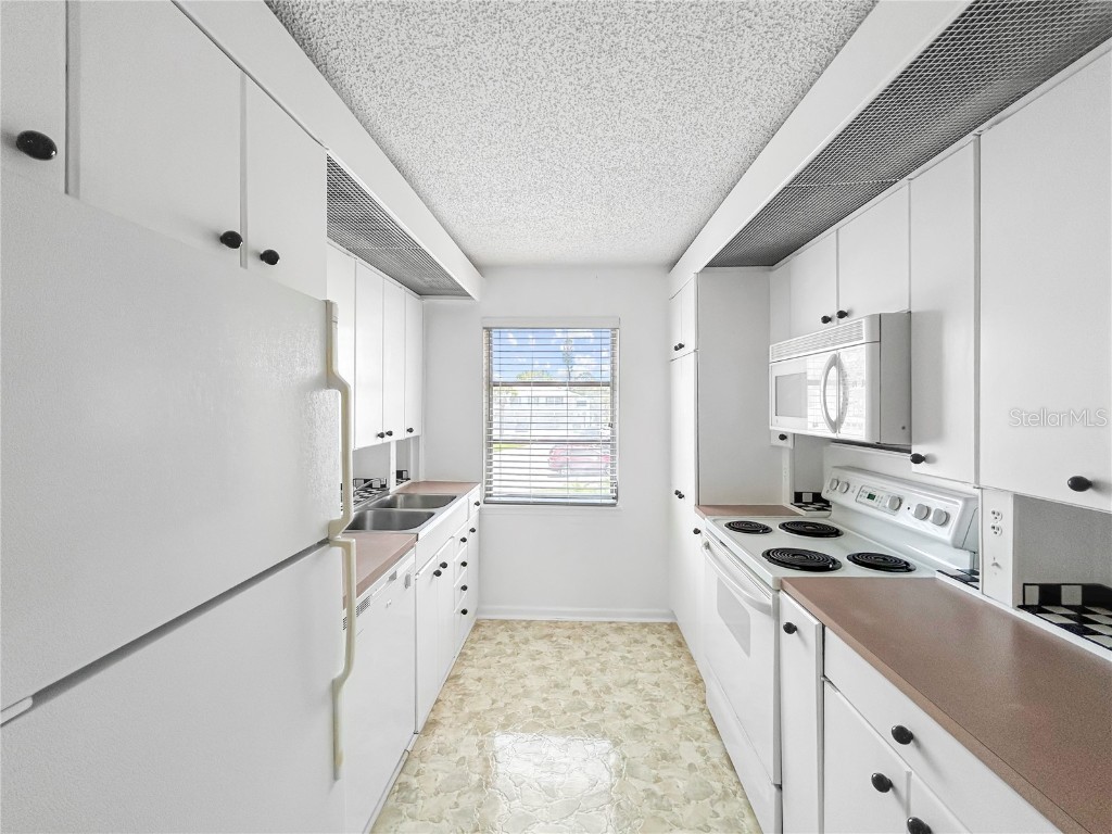 3265 40th Way S #E Saint Petersburg FL 33711 TB8403790 image17