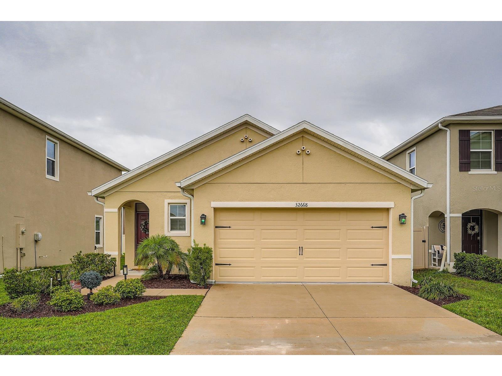 32668 Abby Lax Lane Wesley Chapel FL 33543 L4954140 image1