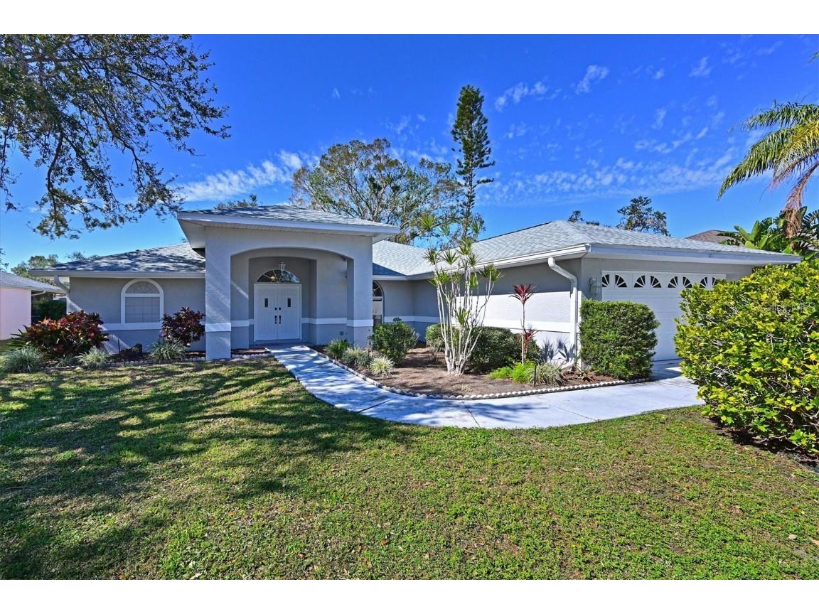 3267 Crystal Lakes Court Sarasota FL 34235 A4637708 image1