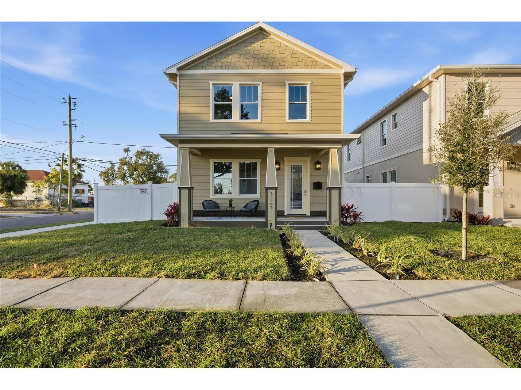 3267 Emerson Avenue S Saint Petersburg FL 33712 TB8477535 image1