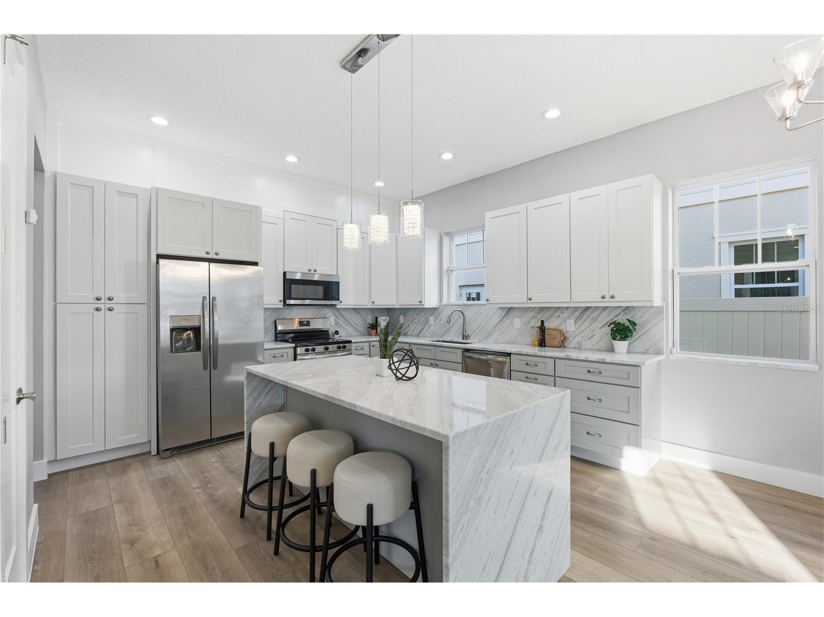3267 Emerson Avenue S Saint Petersburg FL 33712 TB8477535 image5