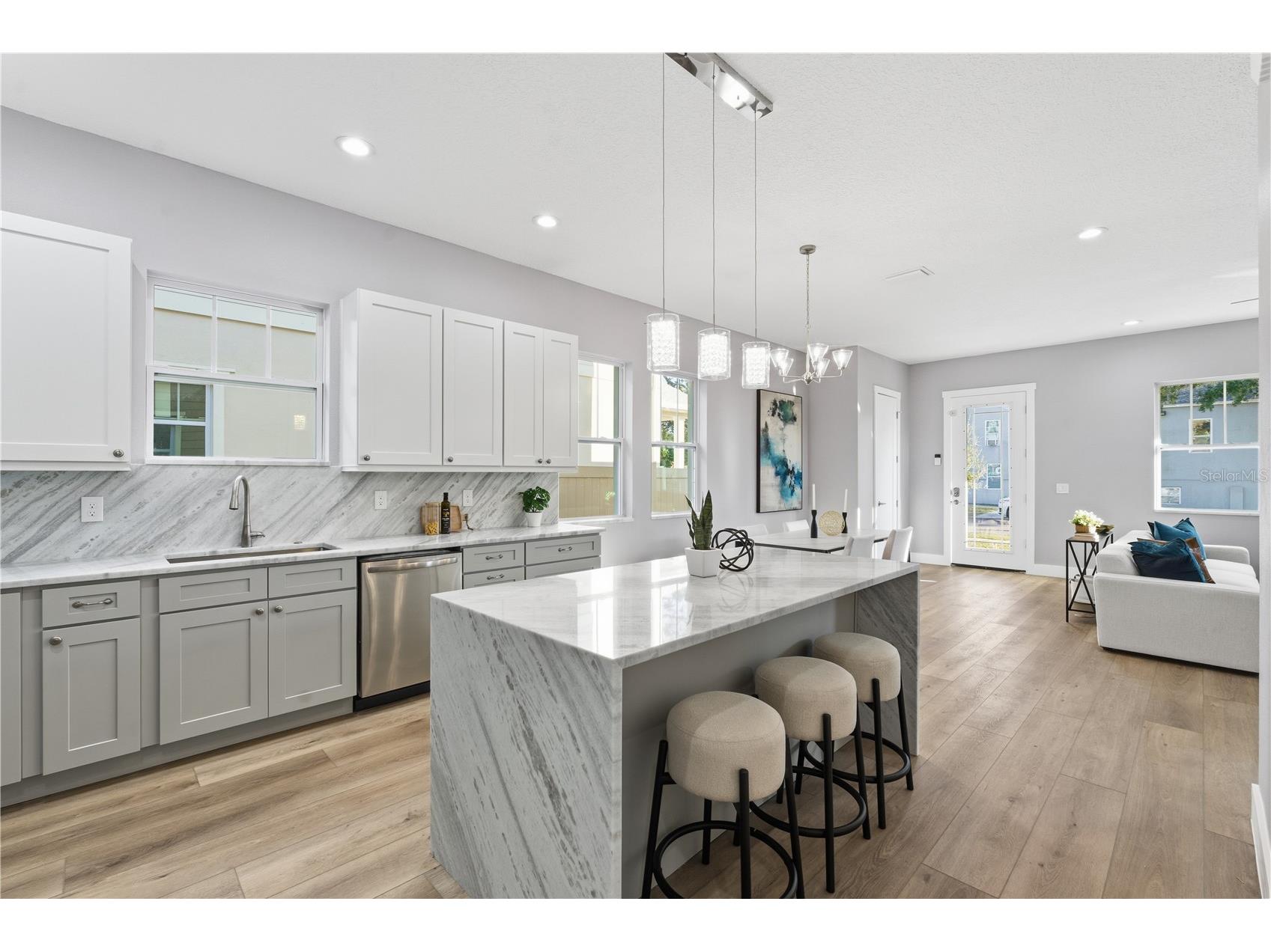 3267 Emerson Avenue S Saint Petersburg FL 33712 TB8477535 image8