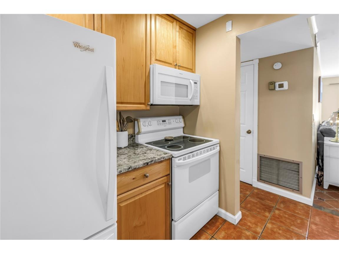 3269 Beneva Road #102 Sarasota FL 34232 A4675391 image8