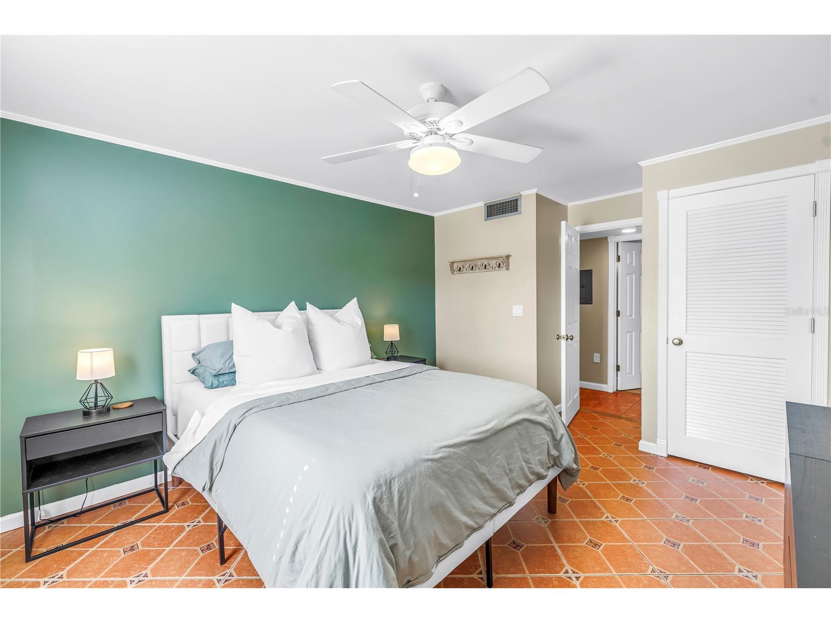 3269 Beneva Road #102 Sarasota FL 34232 A4690193 image18