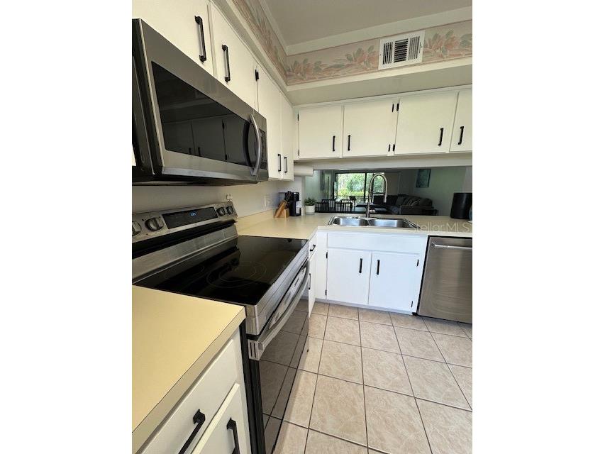 3269 Westridge Boulevard #103 Orlando FL 32822 O6408869 image6