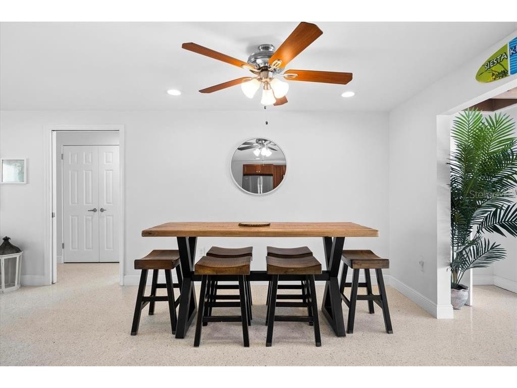 327 Avenida Milano Sarasota FL 34242 A4640458 image23