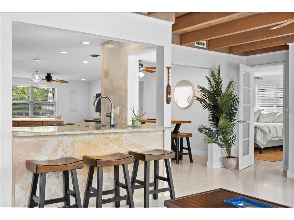 327 Avenida Milano Sarasota FL 34242 A4640458 image27