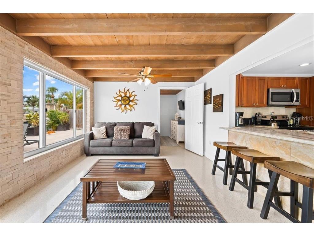 327 Avenida Milano Sarasota FL 34242 A4640458 image28