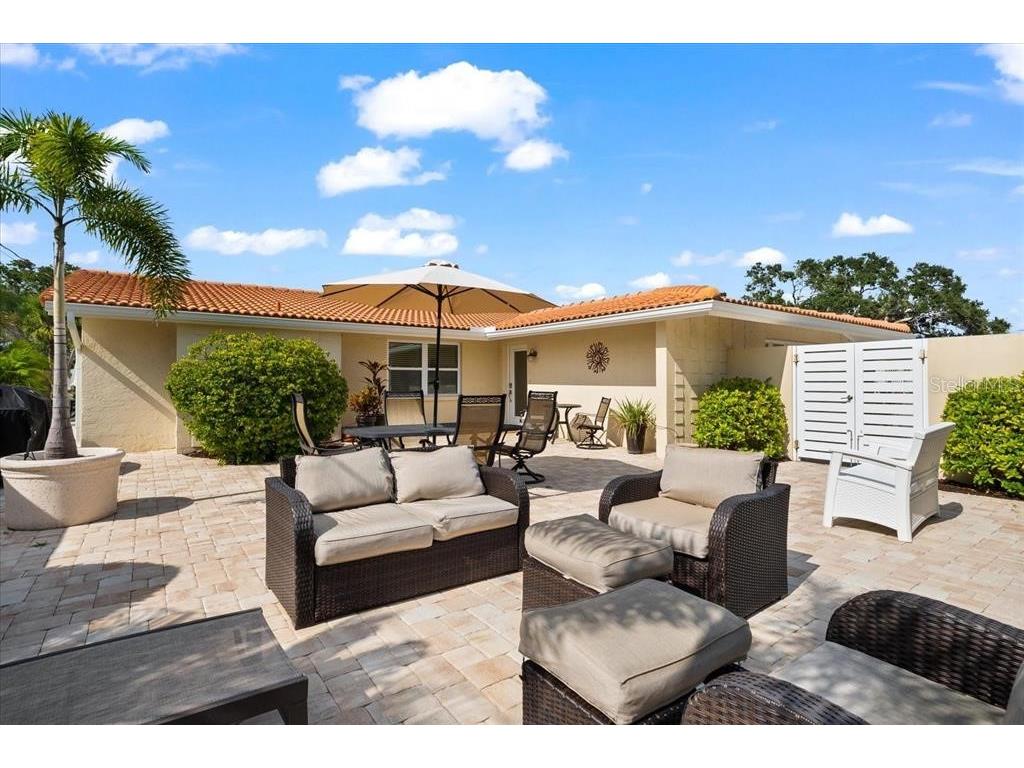 327 Avenida Milano Sarasota FL 34242 A4640458 image3