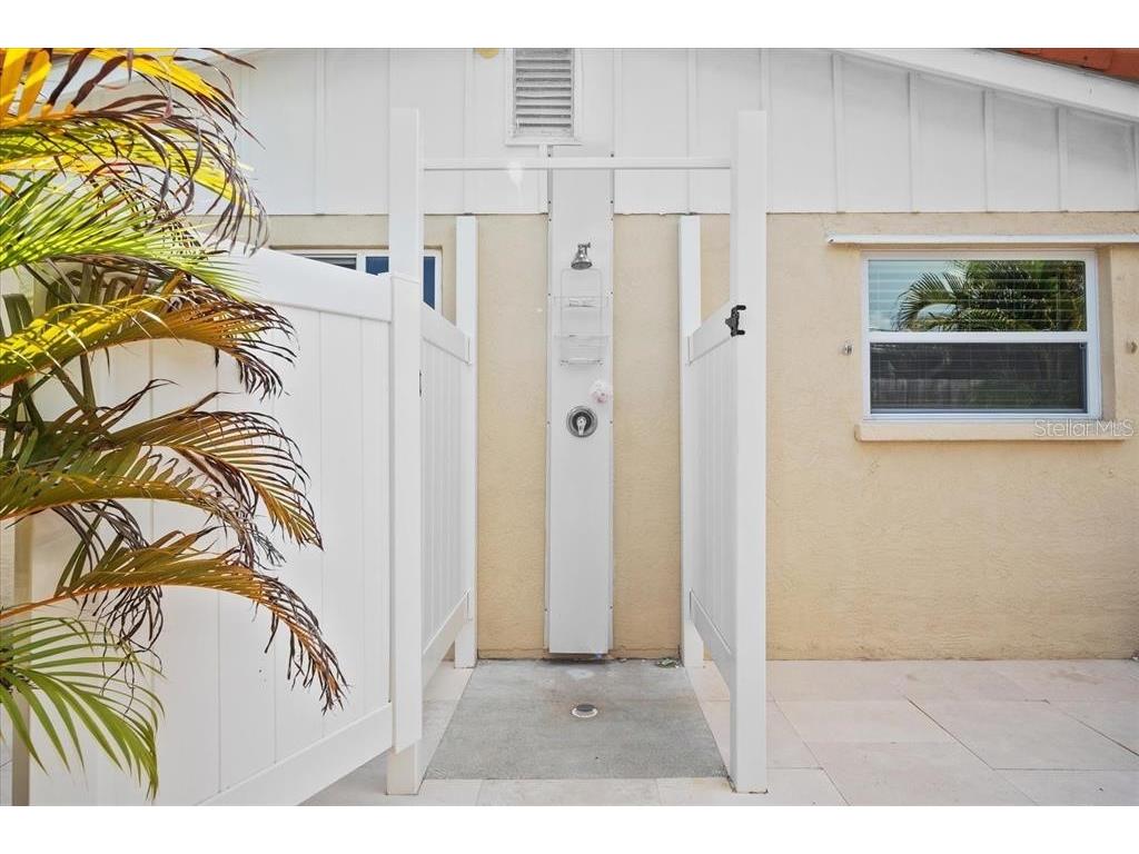 327 Avenida Milano Sarasota FL 34242 A4640458 image51