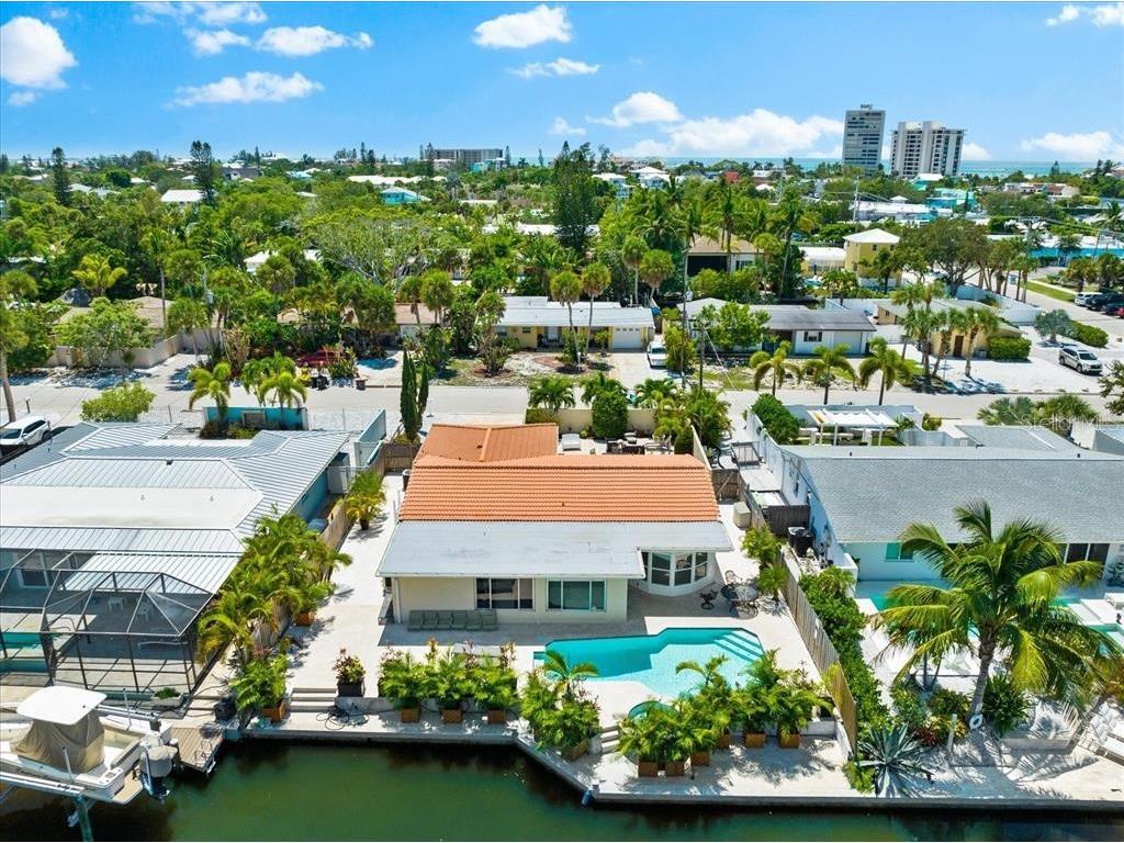 327 Avenida Milano Sarasota FL 34242 A4640458 image58