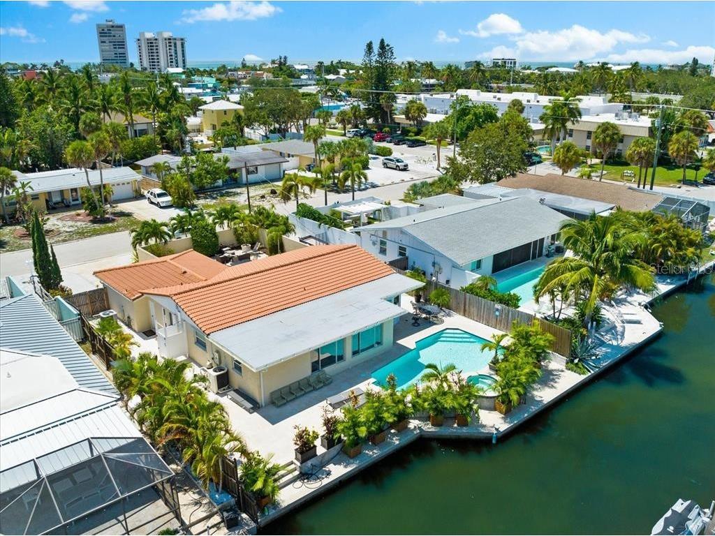 327 Avenida Milano Sarasota FL 34242 A4640458 image59