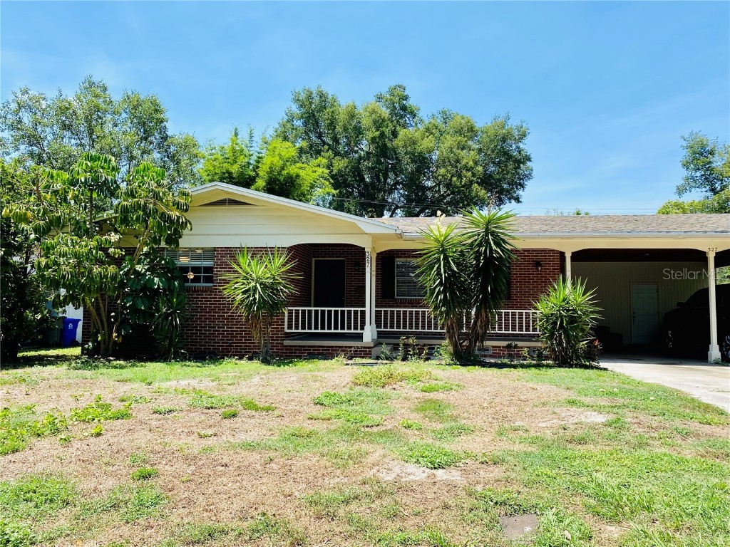 327 Boger Boulevard N Lakeland FL 33803 P4926009 image1