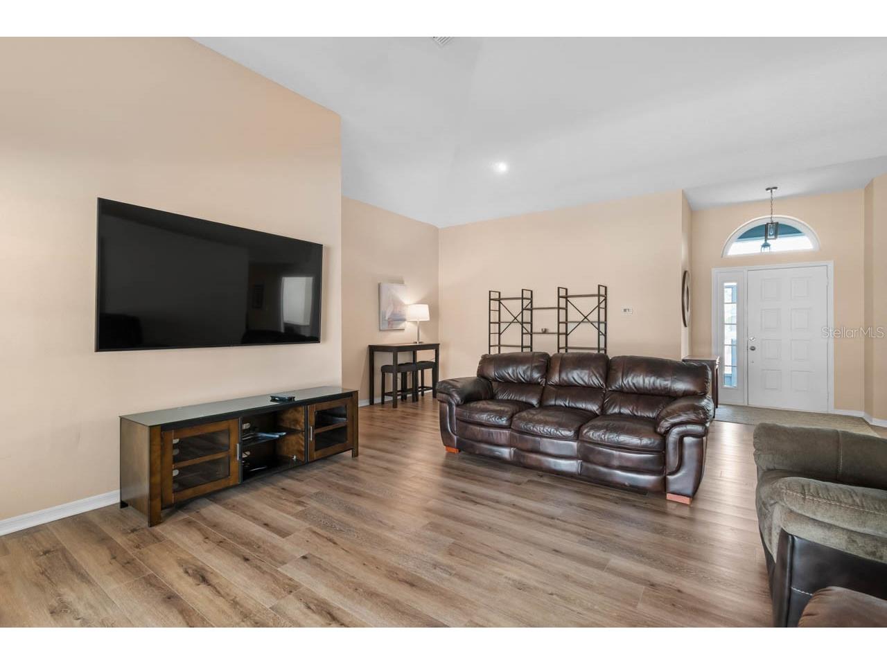 327 Caloosa Woods Lane Sun City Center FL 33573 TB8487945 image5