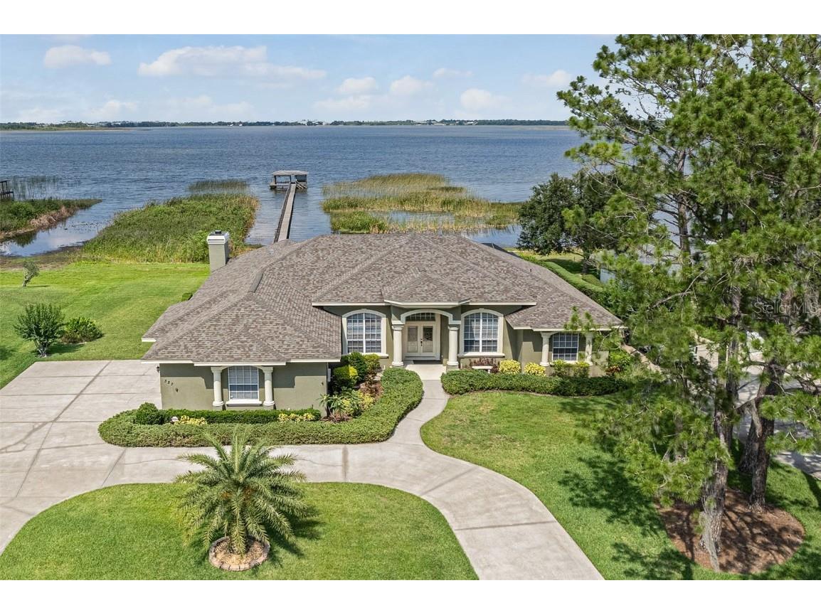 327 Hamilton Shores Drive NE Winter Haven FL 33881 - LAKE HAMILTOM P4930476 image1